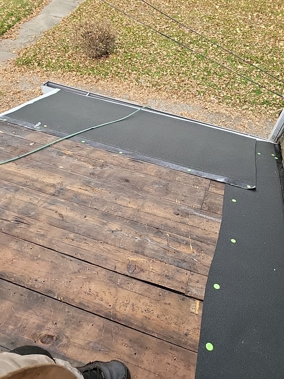 ATLAS PINNACLE COLOR: COASTAL GRANITE DRIP EDGE: WHITE by Eagle Eye Roofing