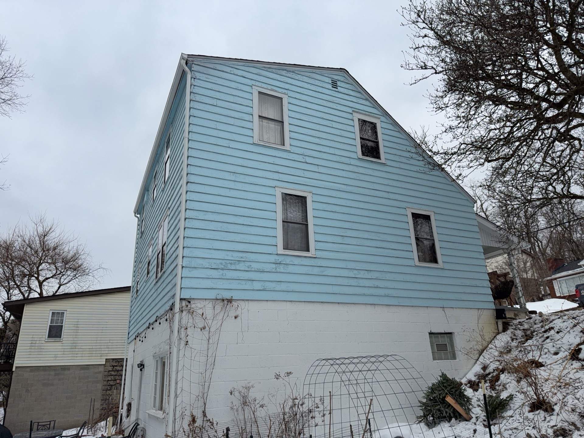 Wood Siding to James Hardie Lap Siding with Custom Paint by Ideal Siding Pittsburgh