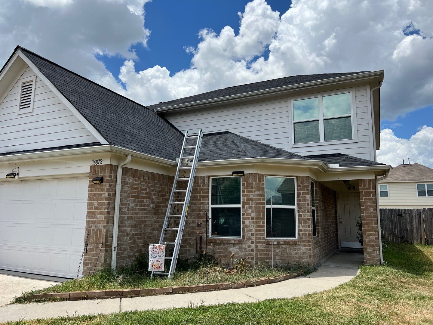 OC Duration Moire Back by HHH Roofing & Construction