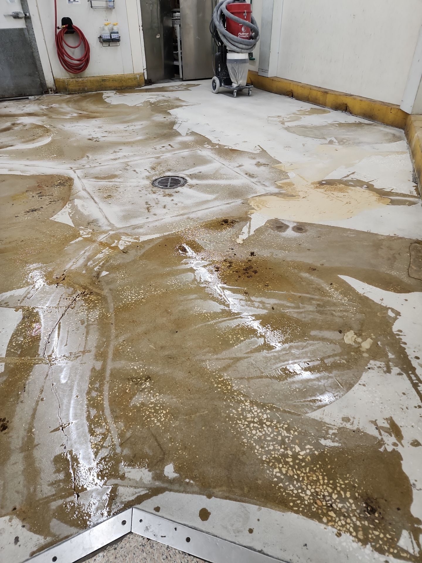 Fresco y Más Food Prep Area by Seamless Surfaces