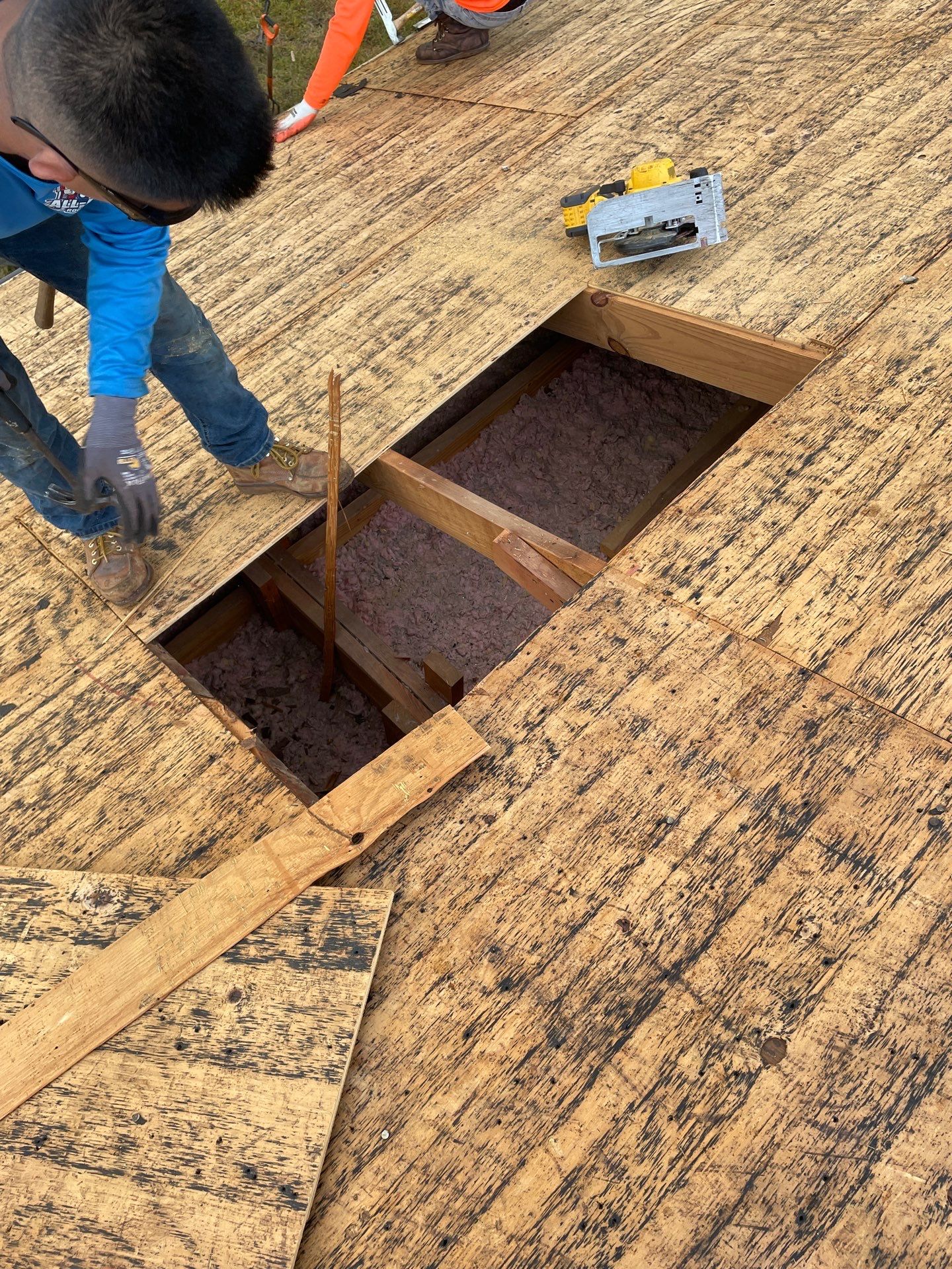 Residential Roofing Installation using Owen's Corning Duration (Lifetime) Shingles by Roof Repair Company