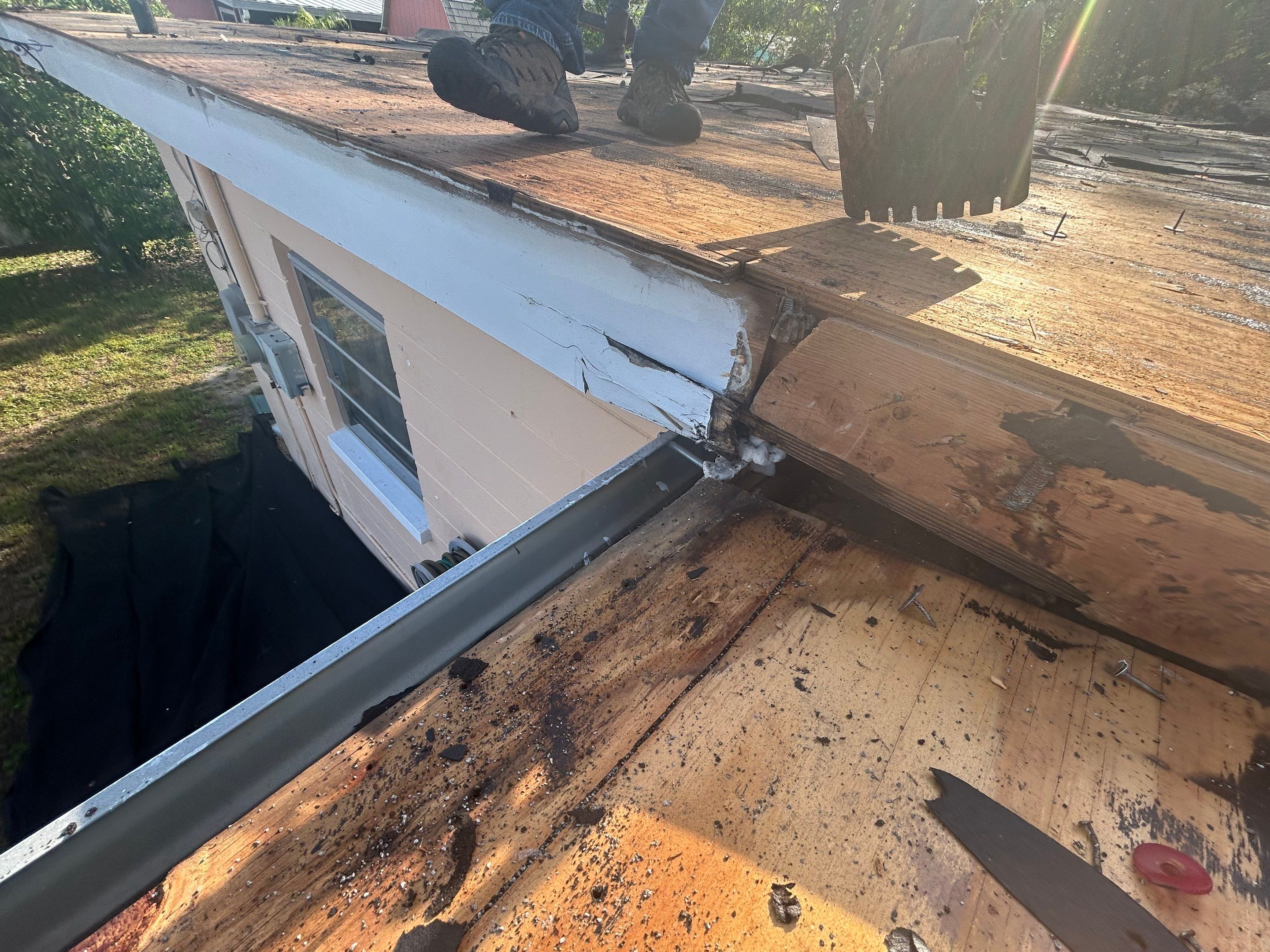 Project in Pinellas Park 33781 by Mitchell Roofing Company LLC 