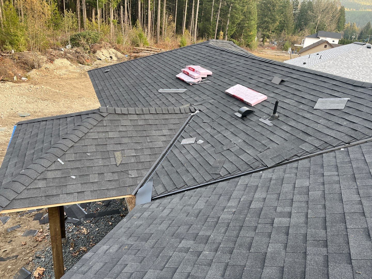 Residential Roofing Installation using OC Oakridge shingles by Top Notch Roofing Inc