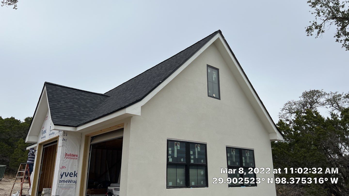 New Home Construction using Owens Corning 30 year Architectural Shingles by Premier Roofing and Contracting