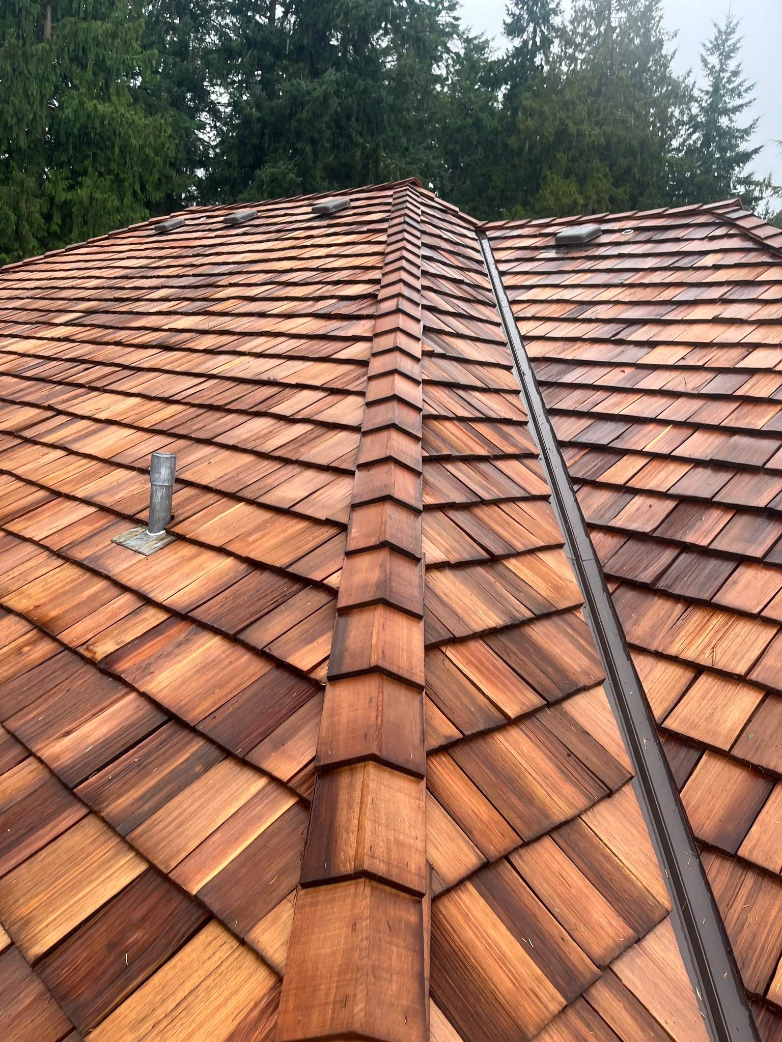 Cedar Shake Roof Replacement in Poulsbo, WA by Hanley Construction