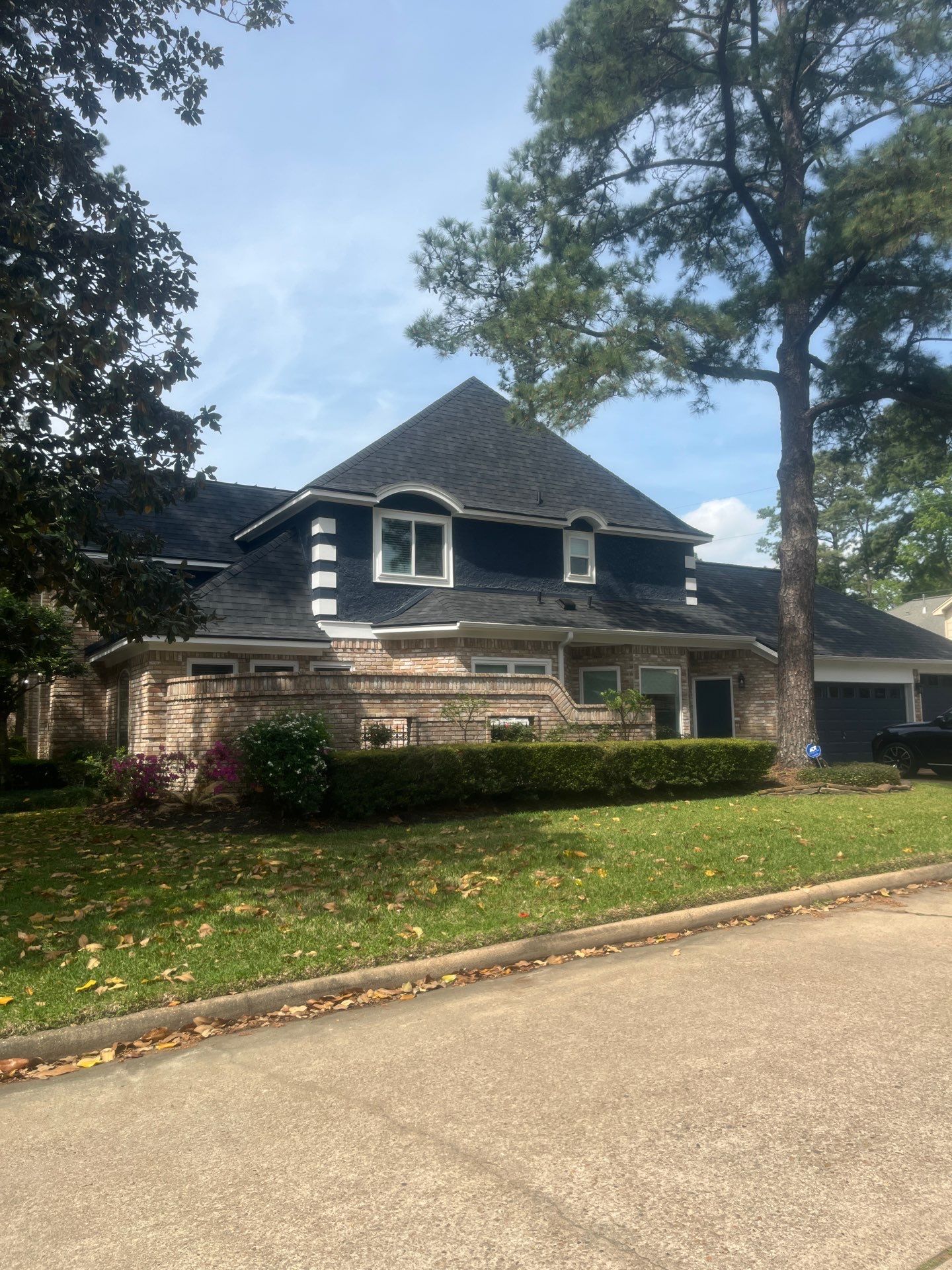 Residential Roofing Installation using Owen's Corning in Champions, Tx by Roof Concepts Construction