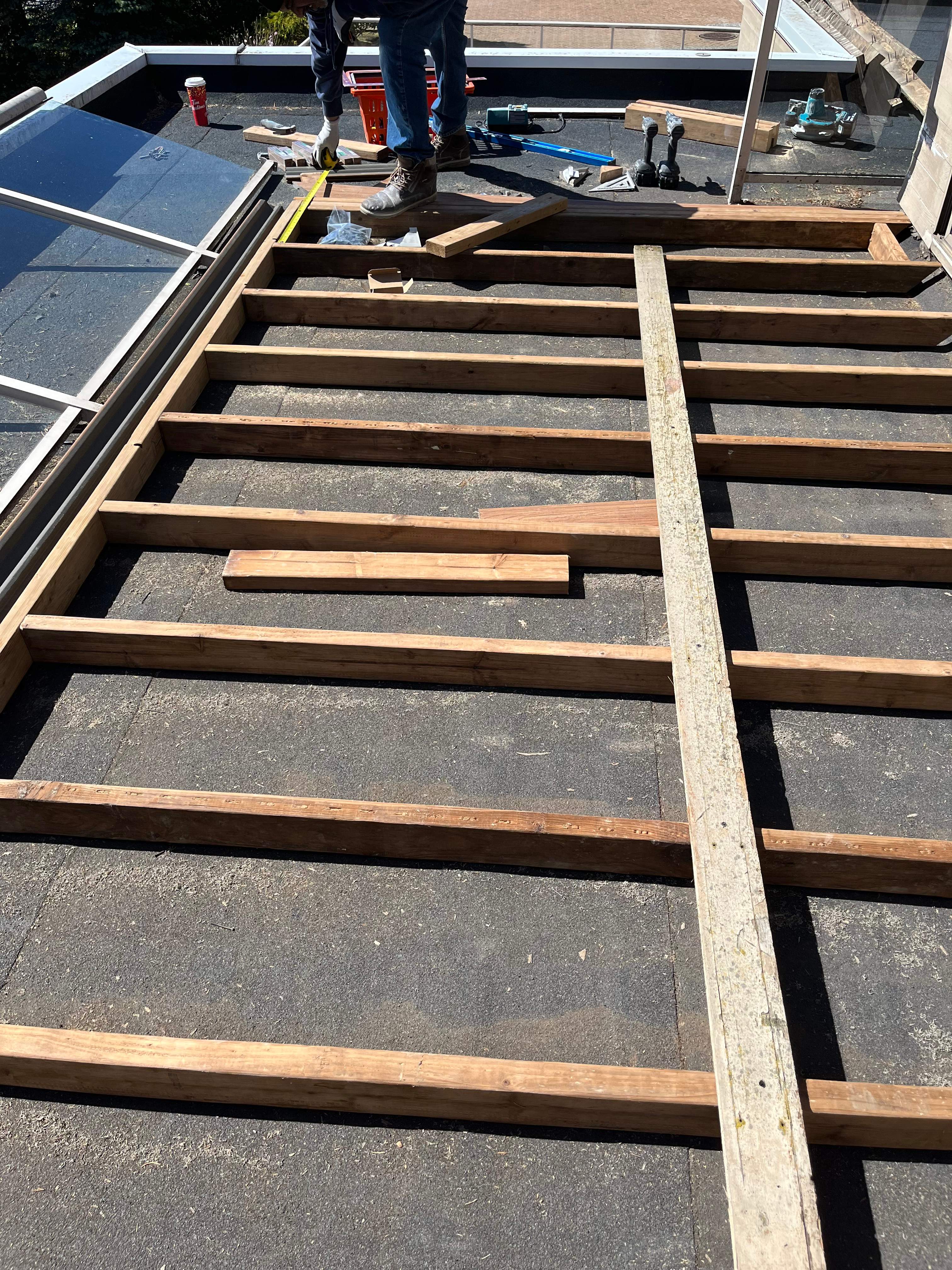 New Composite Deck - West Vancouver by YVR Construction Group