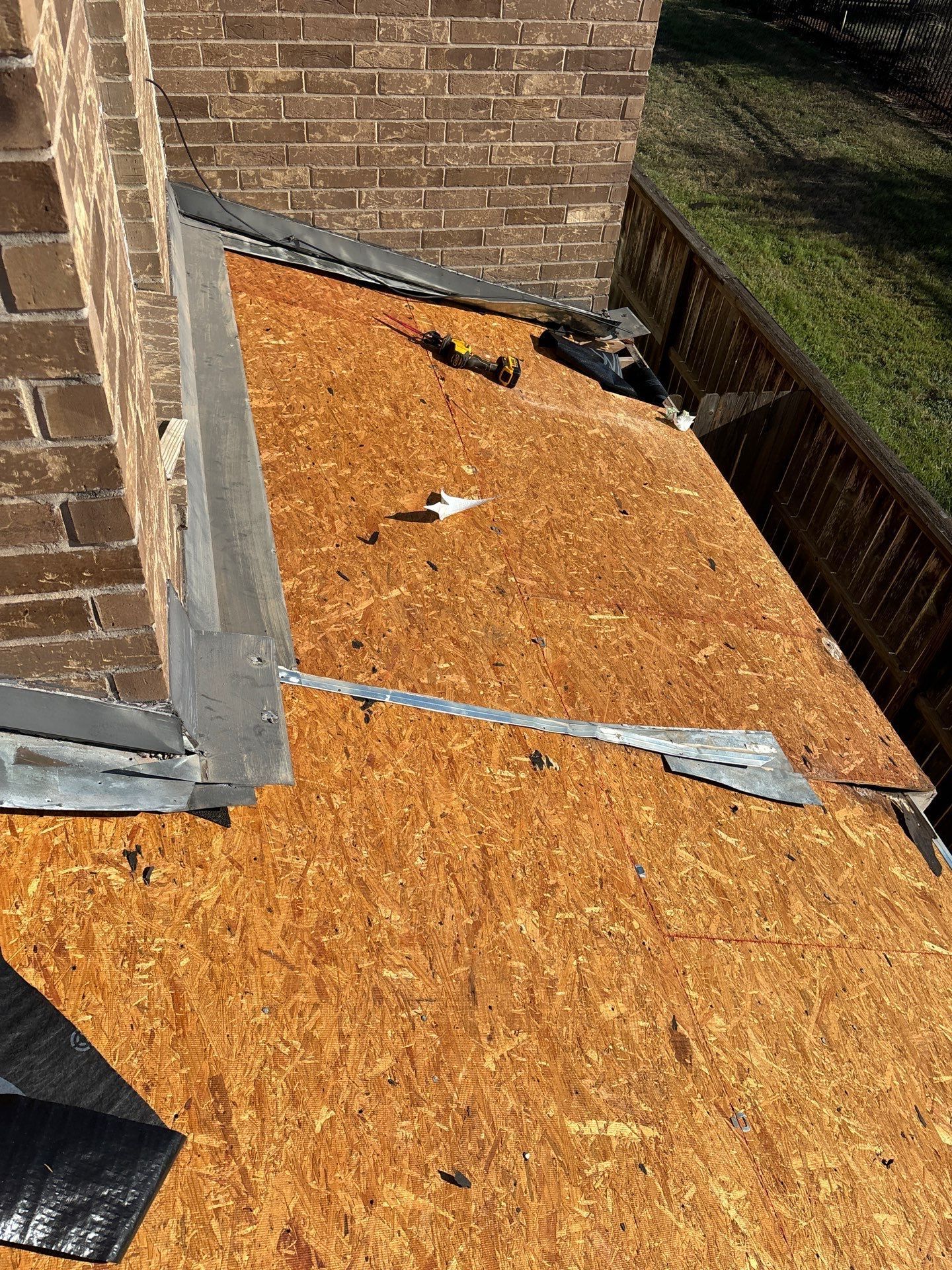 Residential Roofing Installation using Owen's Corning Duration (Lifetime) Shingles by Roof Repair Company