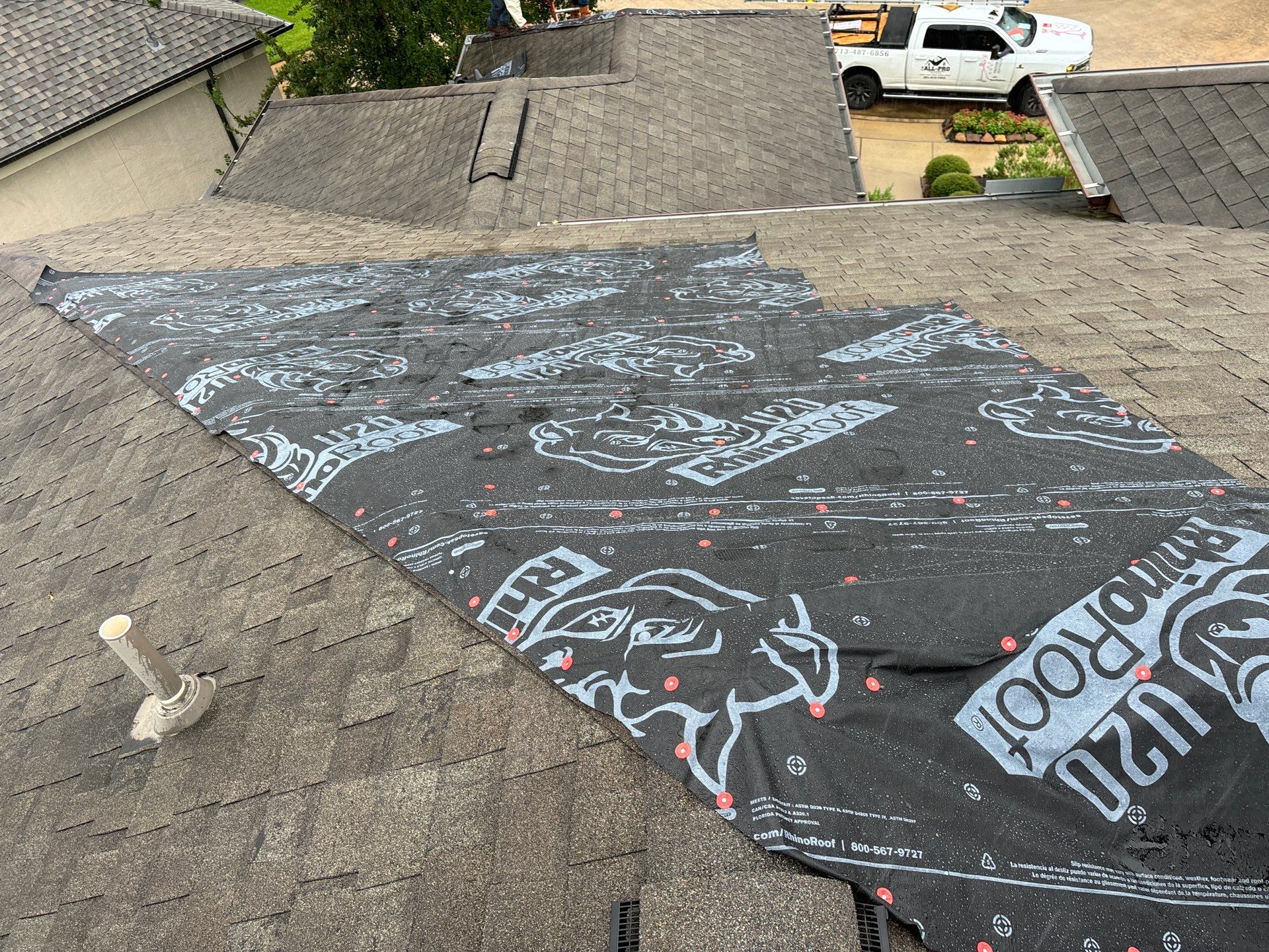 Residential Roofing Installation using Owen's Corning Duration (Lifetime) Shingles by Roof Repair Company