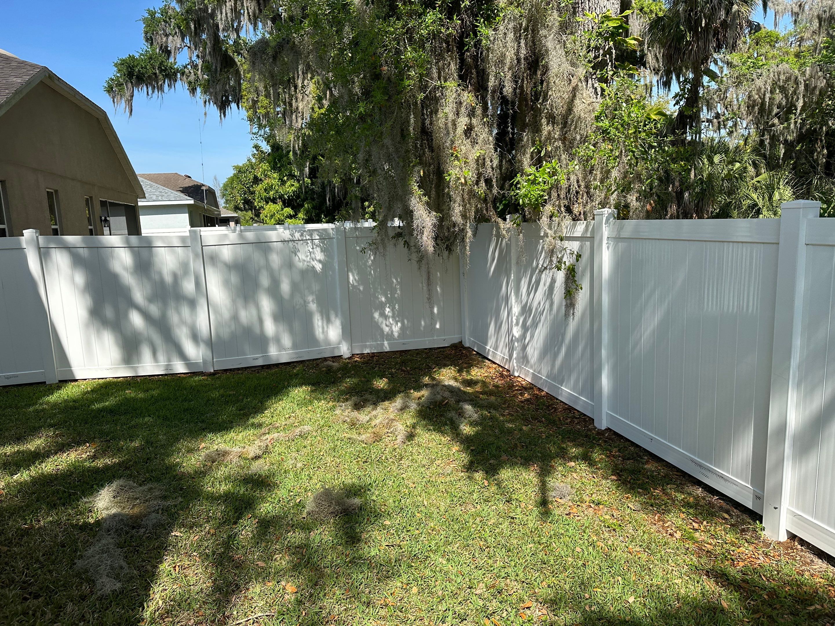 House Wash, Vinyl Fence, Patio, Driveway & Sidewalk Cleaning in Oakley Place, Ellenton, FL | Sunshine AquaWash by Sunshine AquaWash