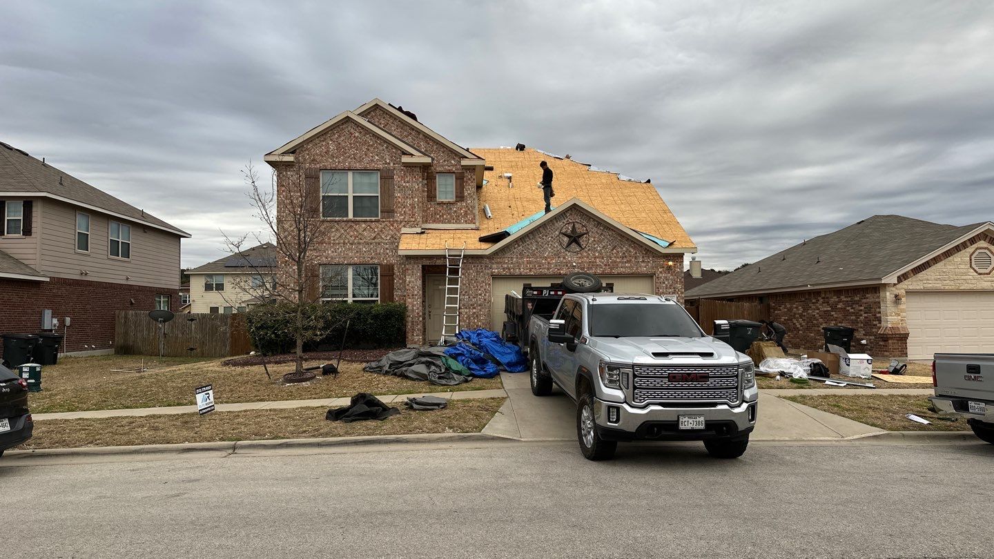 GAF HDZ - Weathered Wood by Elite Roofing LLC