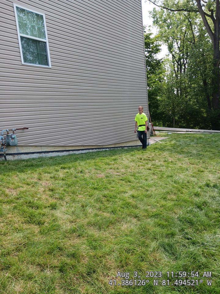 Residential Roof Replacement using CertainTeed Grand Manor by Absolute Roofing and Construction
