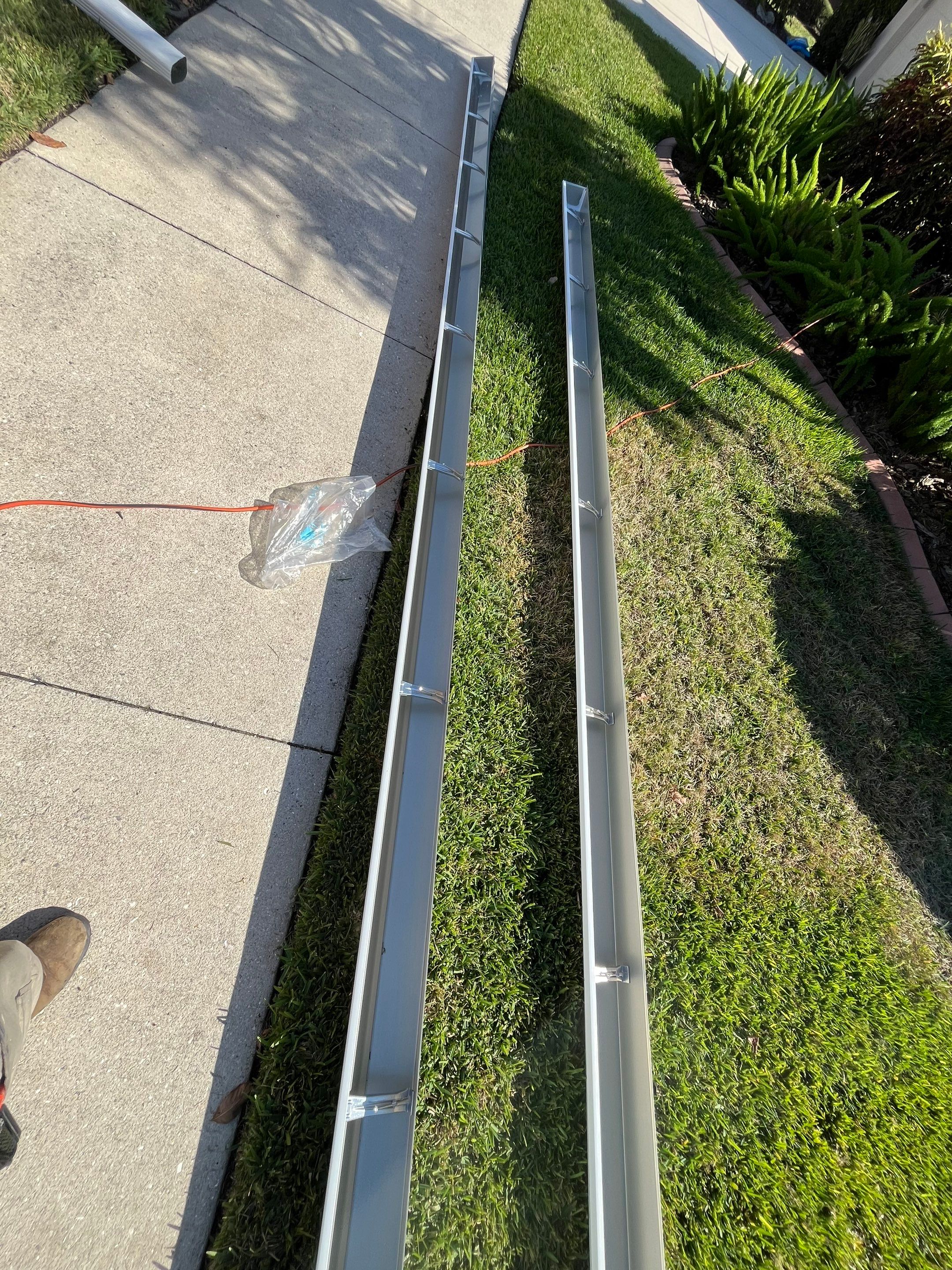 6 Inch Seamless Gutters using White Seamless Gutters in Sarasota FL by Gutter Professors