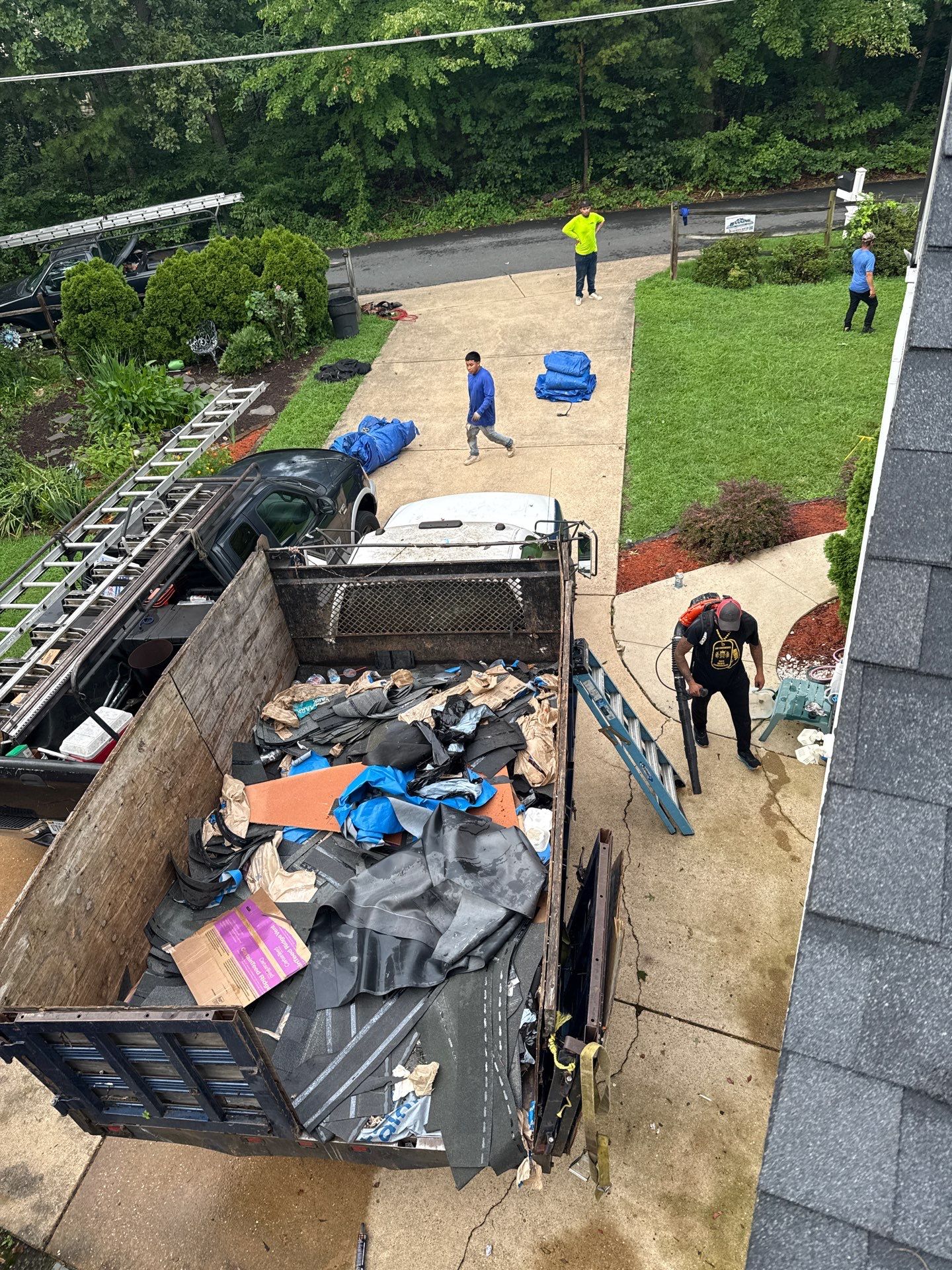 Lorton: Residential Roof with CertainTeed Landmark Pro in Max Def Moire Black by RM Banning, Inc.