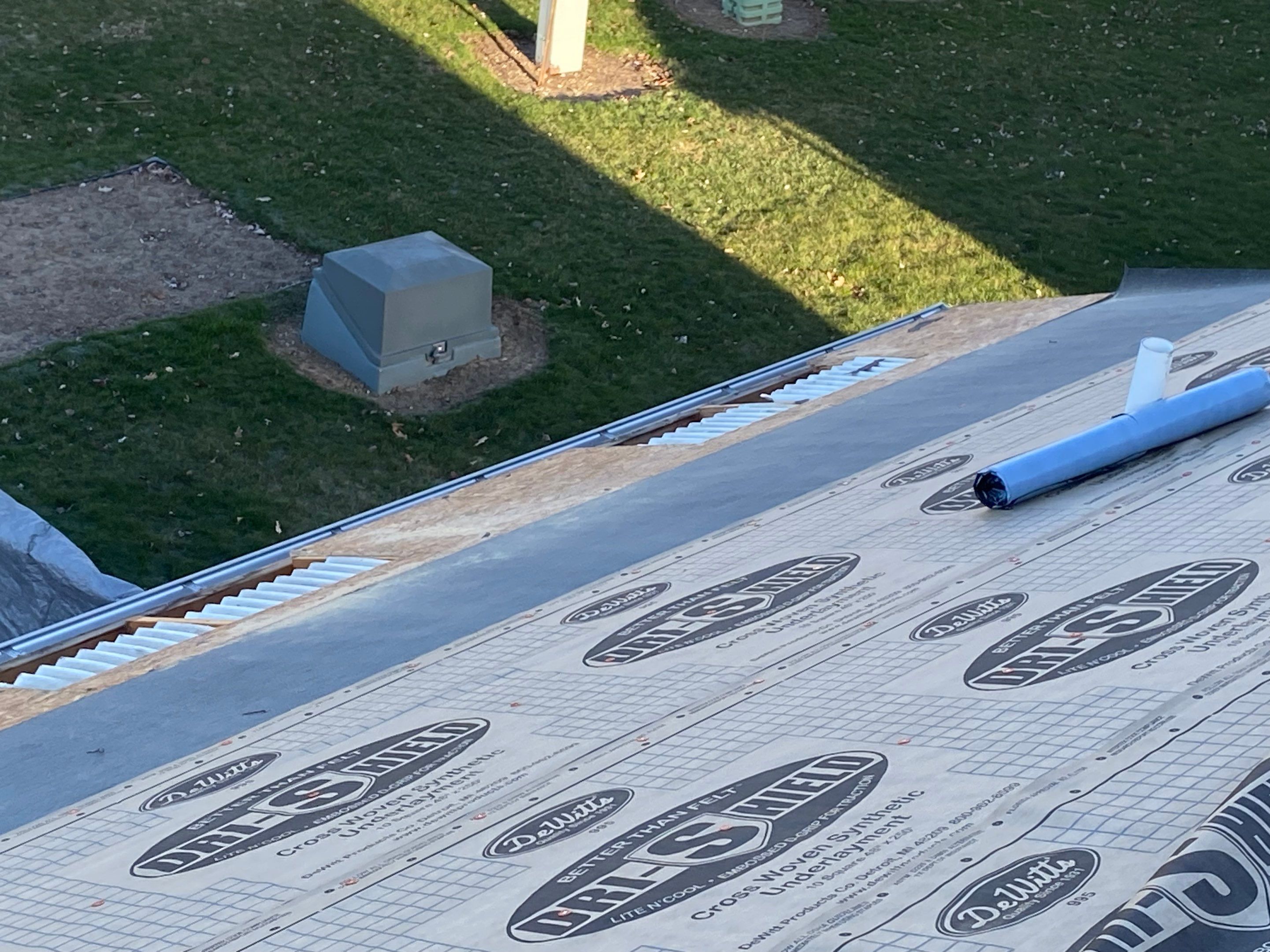 Residential Roofing Installation using CertainTeed Landmark Weathered Wood by Nitro Roofing and Construction