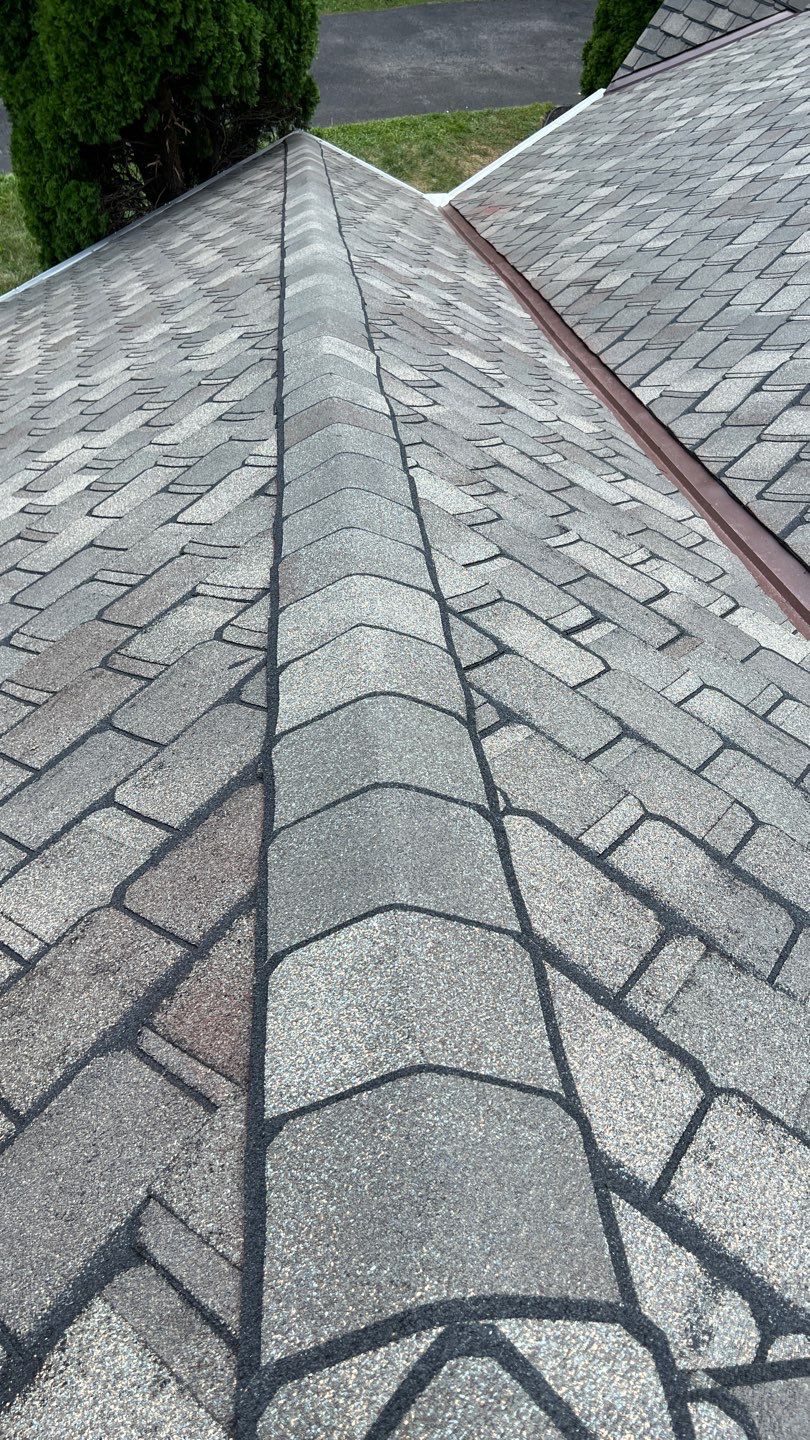 Roof Replacement using Certainteed Grand Manor Shingles by American Home Contractors