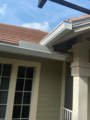 7-Inch Smooth Box Seamless Gutters using smooth box gutters in Fort Myers FL