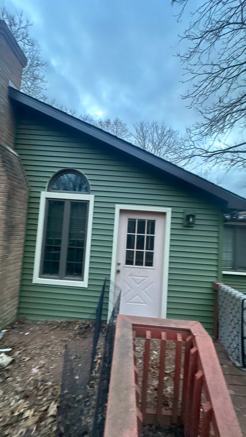 Siding Replacement using CertainTeed Restoration Classis D4 by 180 Contractors