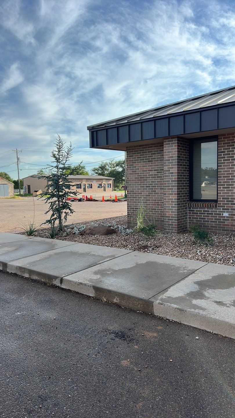 Landscaping Facelift and small fence build by Clays Services Inc