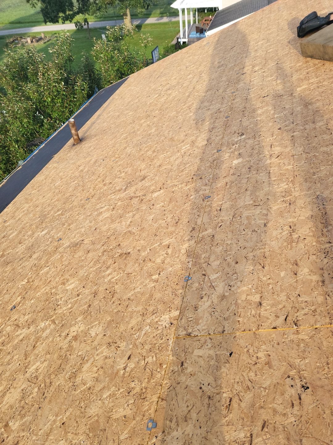 Atlas Pinnacle, Color: Weathered Wood, Drip Edge, Color: Royal Brown by Eagle Eye Roofing