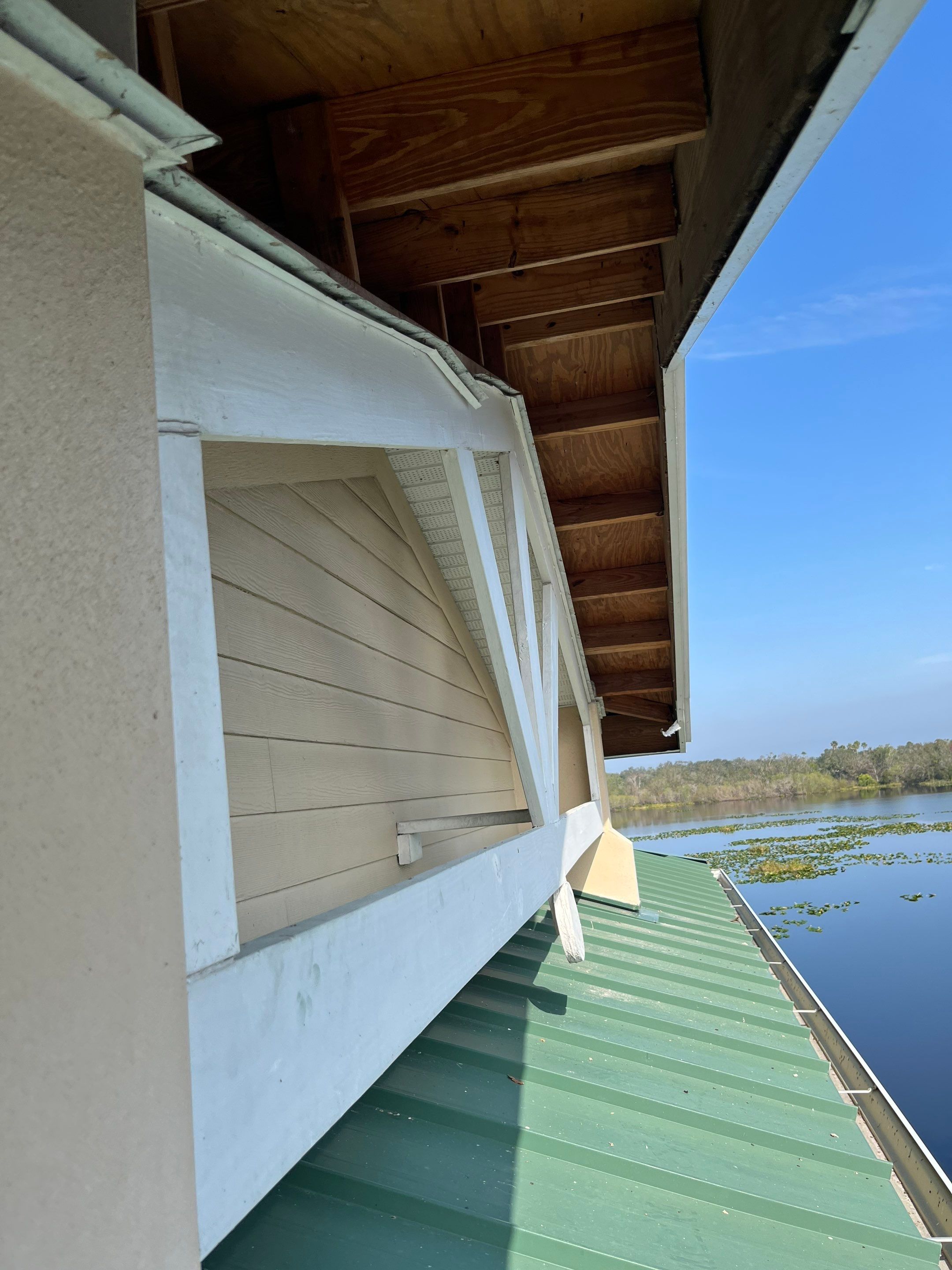 Soffit and Fascia Repair in Sarasota FL by Gutter Professors