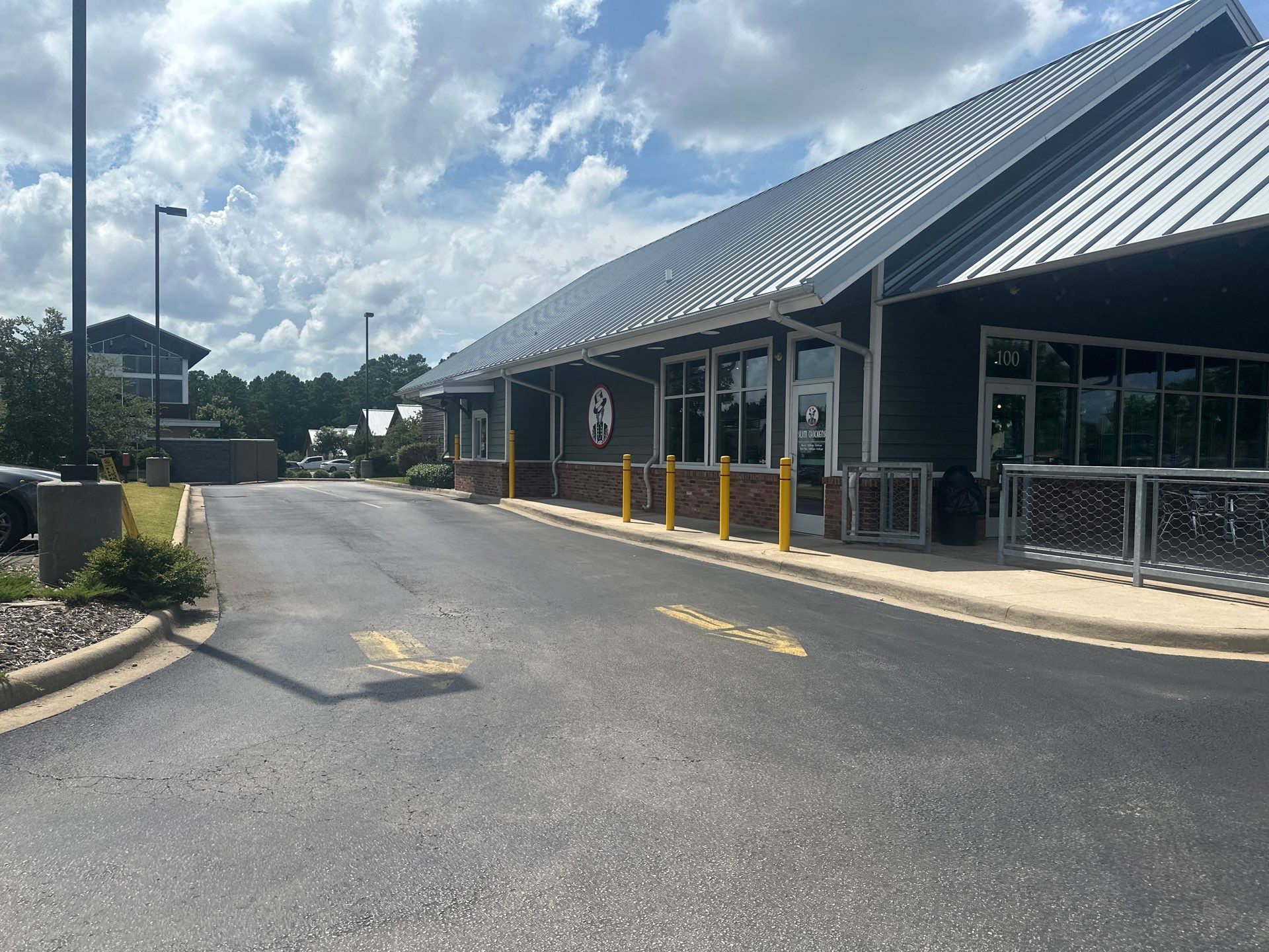 Commercial Exterior Update – Slim Chickens by Quality Coats Painting