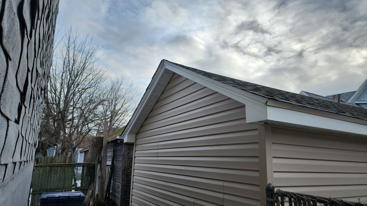Exterior Siding  by Ivy Lea Construction