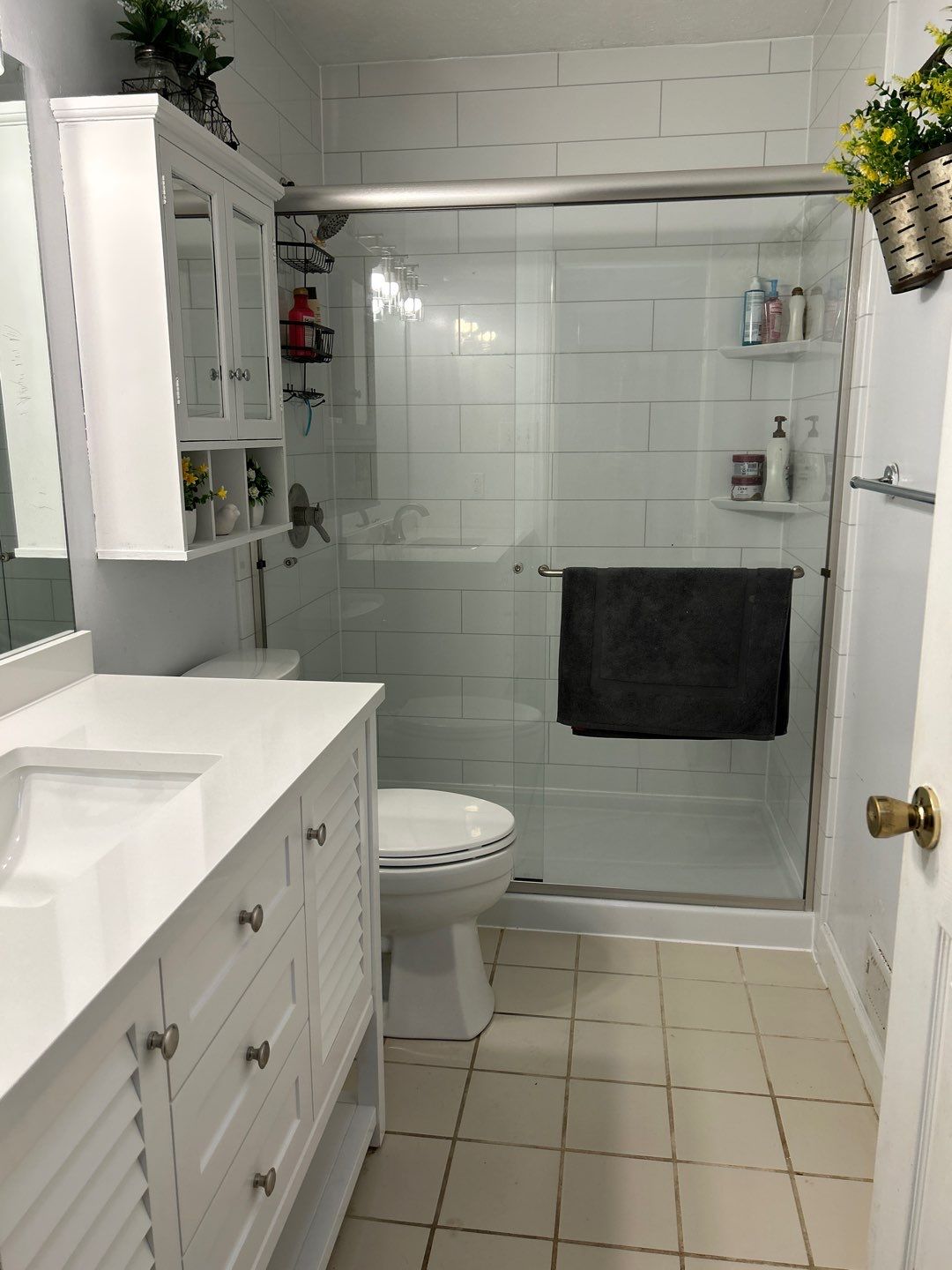 Upgraded Hall Bath by BathPlanet SW Virginia