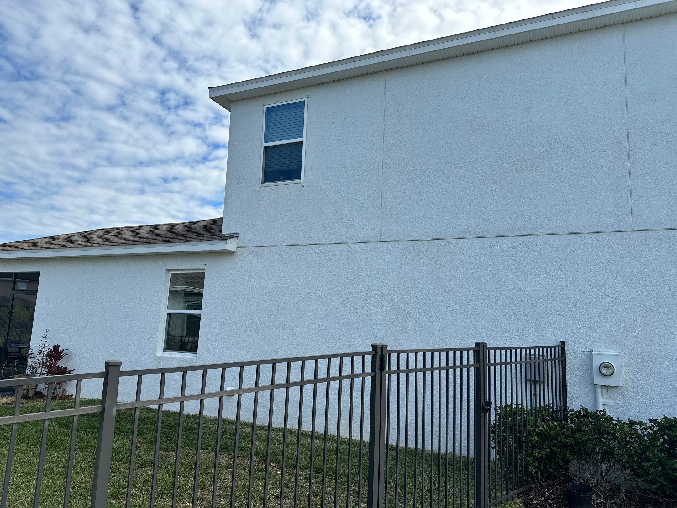 2-Story House Wash & Paver Driveway Cleaning in Trevesta Community, Palmetto, FL | Sunshine AquaWash by Sunshine AquaWash