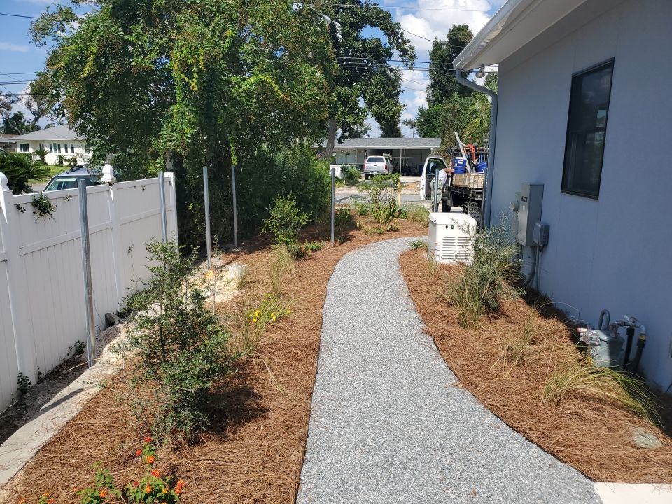Custom Horizontal Fence  by Hip Square Fence Inc.