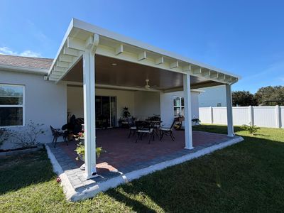 The Warmth of Wood, The Strength of Aluminum: Apopka Custom Patio