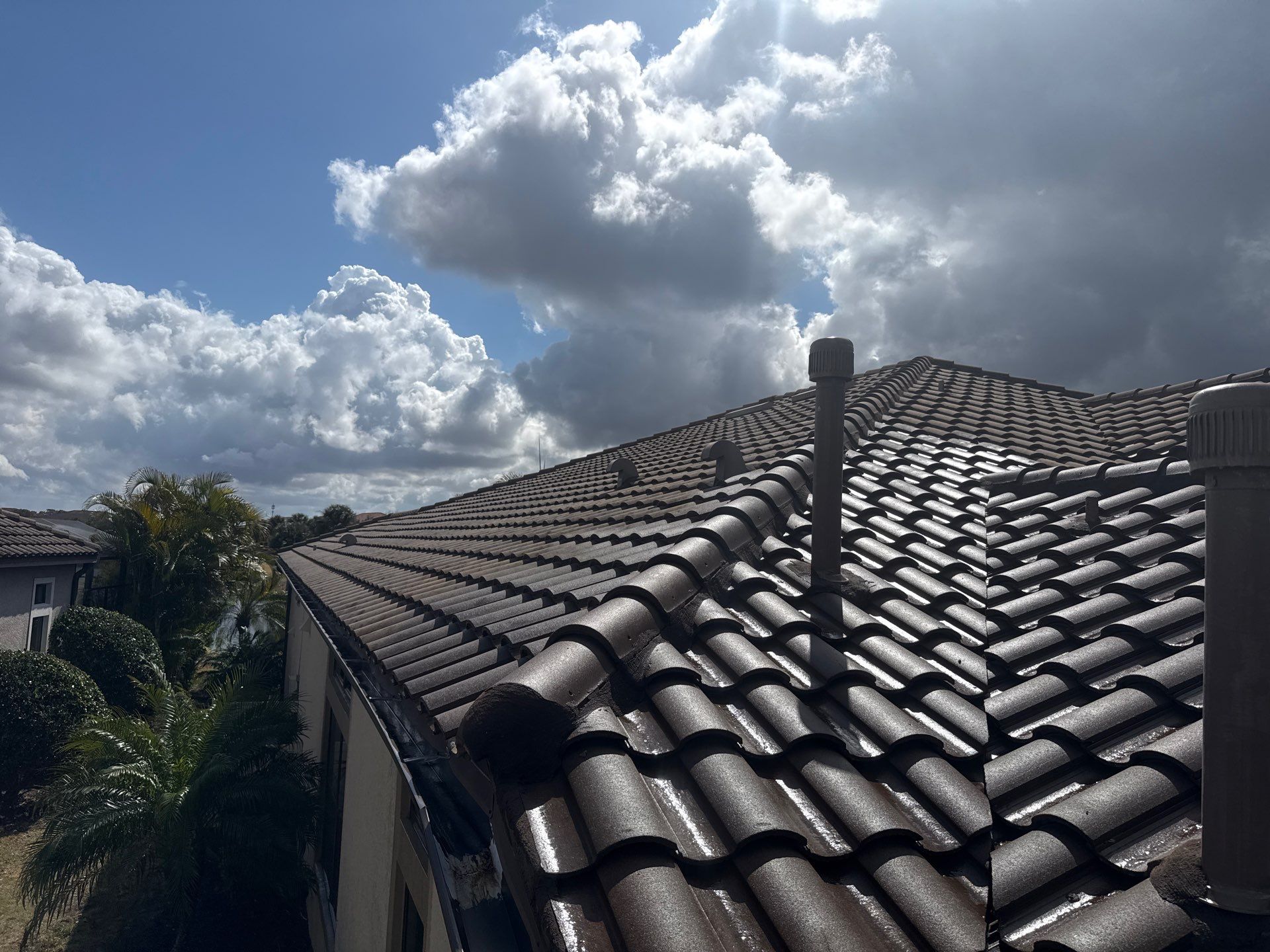 Barrel Tile Roof Cleaning – Lakewood Ranch, FL by Sunshine AquaWash