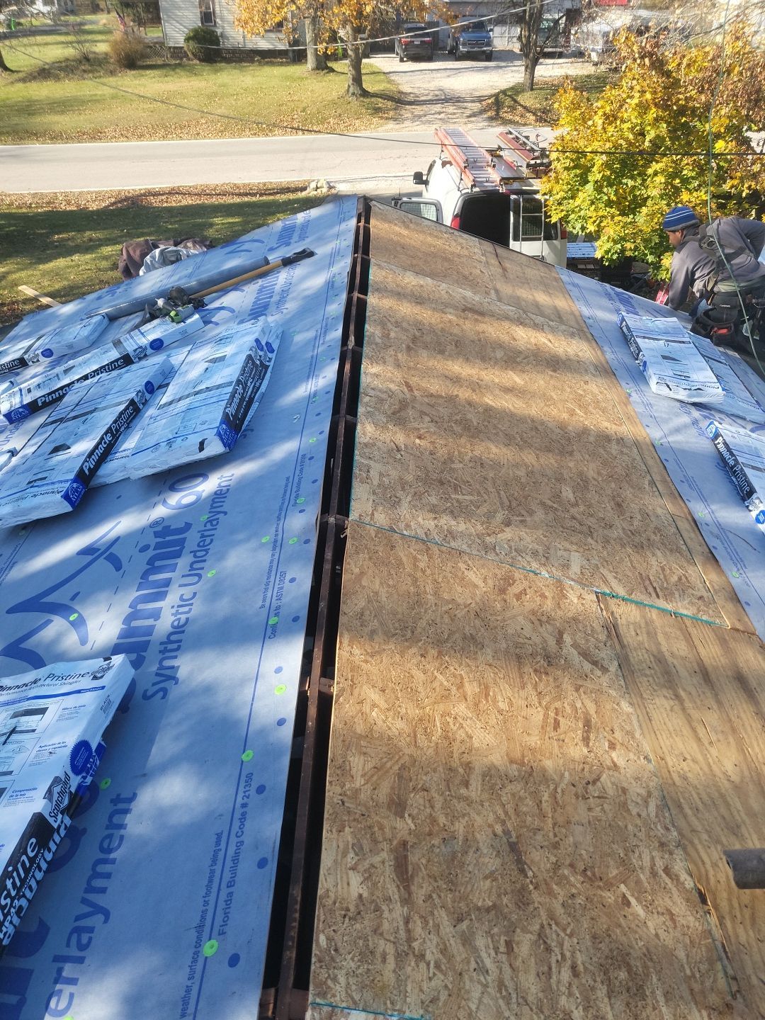 ATLAS PINNACLE COLOR: BLACK SHADOW DRIP EDGE: WHITE by Eagle Eye Roofing