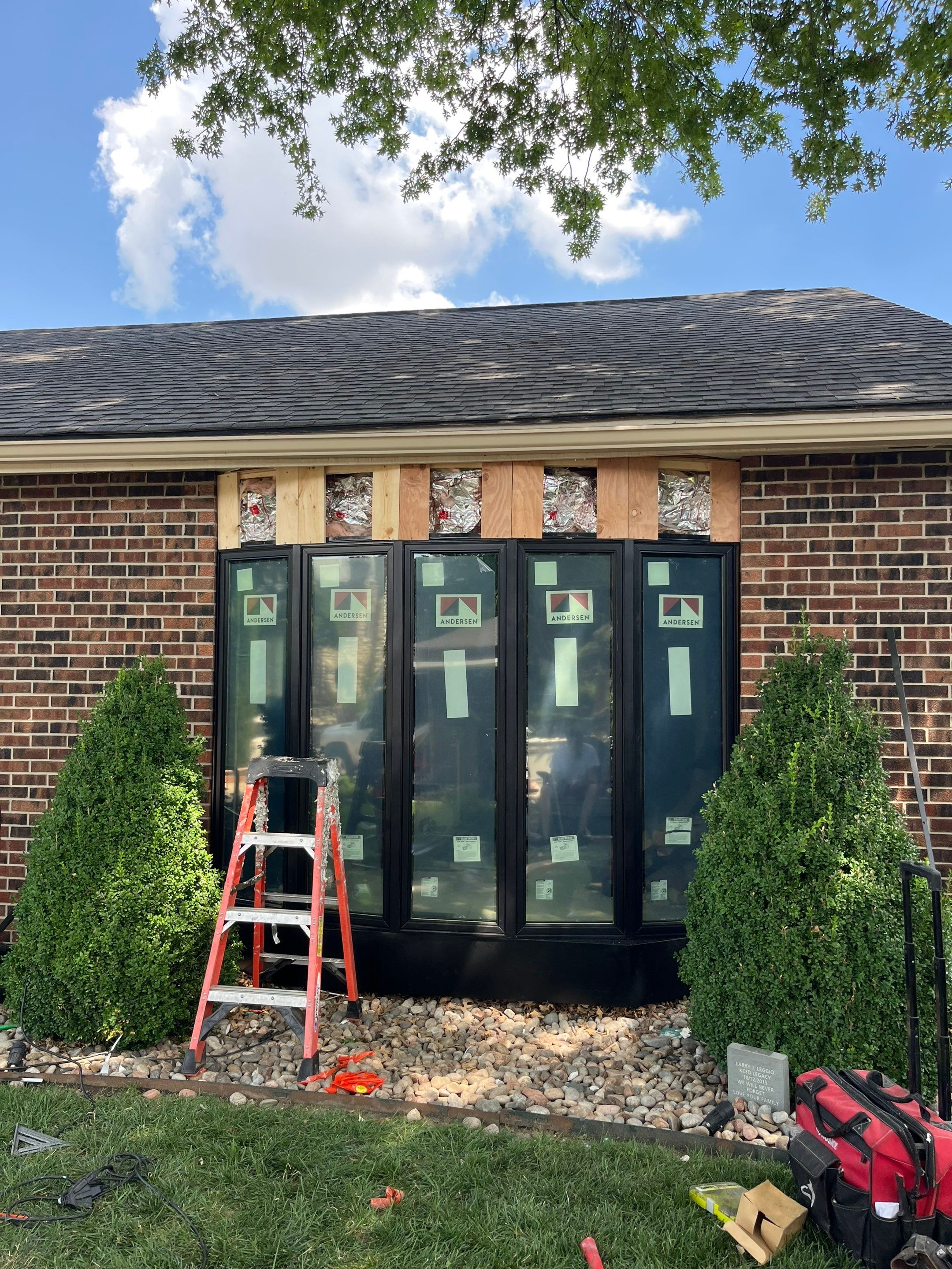 Black Andersen Window Installation and Bay Window Upgrade in Kansas City by EEC Windows, Siding & Roofing