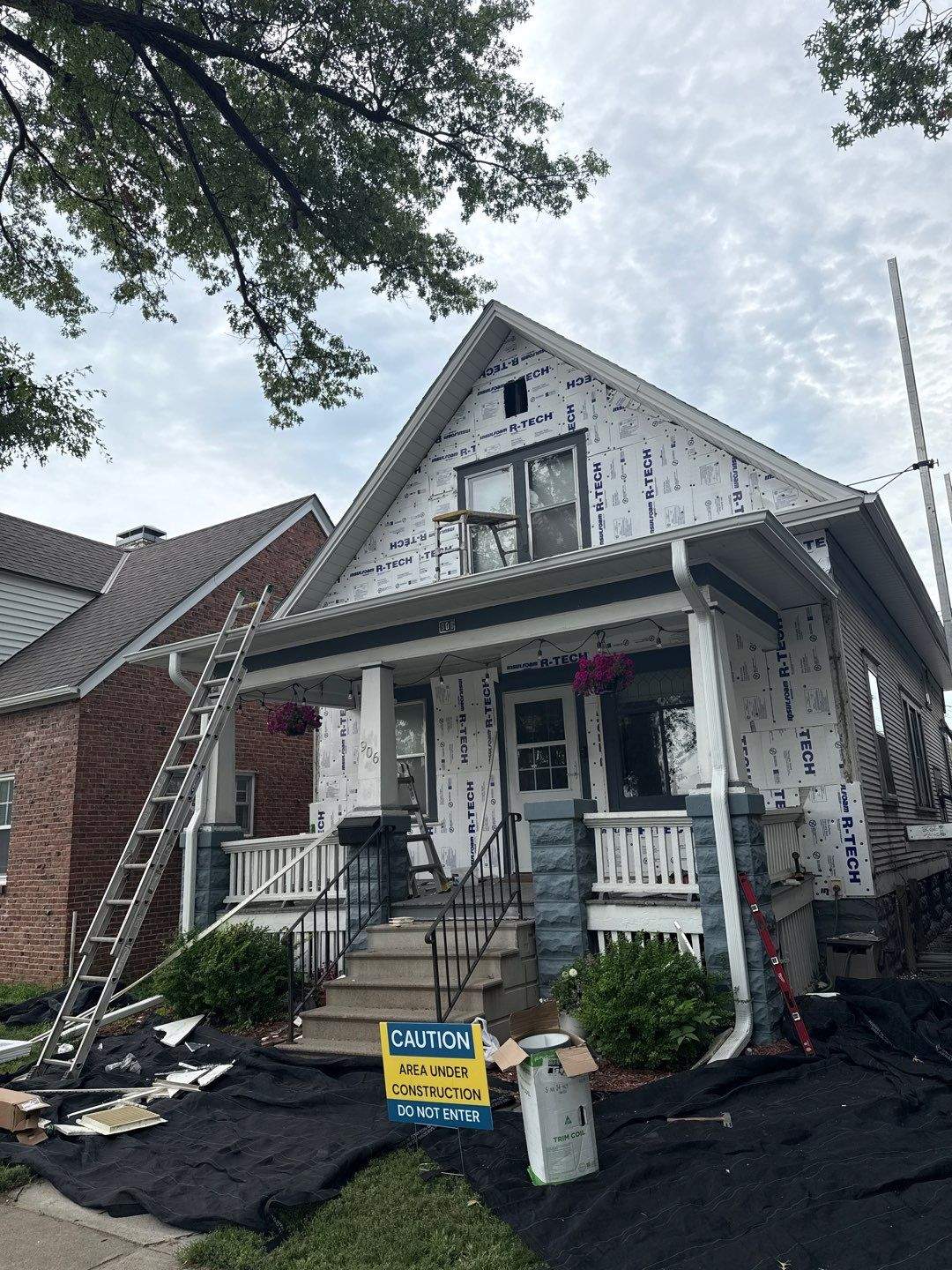 Vinyl Siding Replacement and Exterior Upgrades in Midtown by Hansen Projects