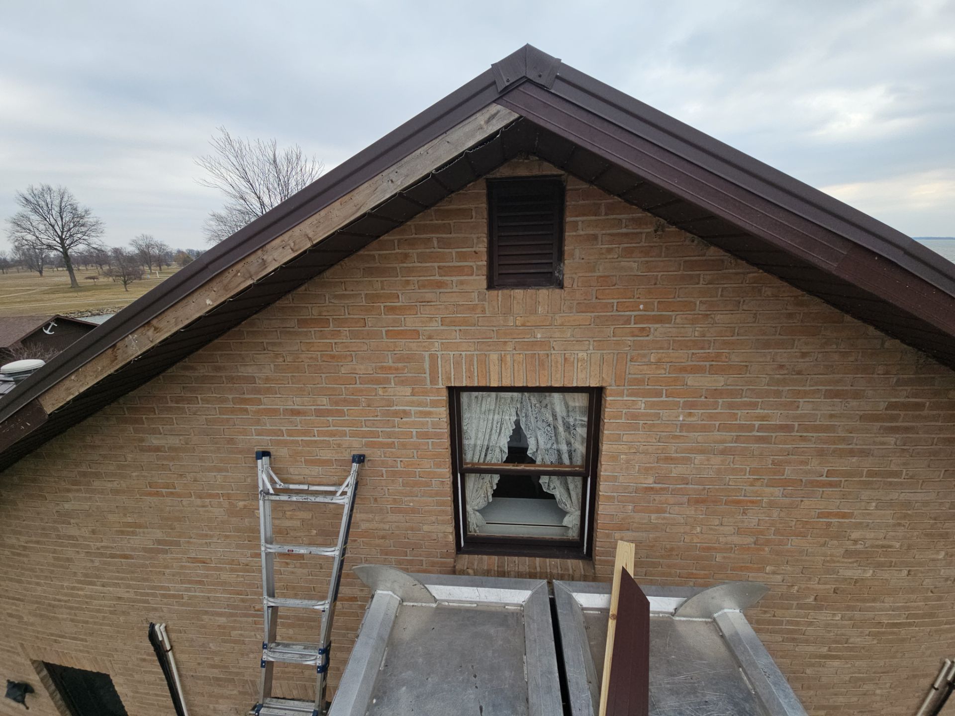 Residential Roofing Installation using Great American Shake - Mustang Brown by Nitro Roofing and Construction