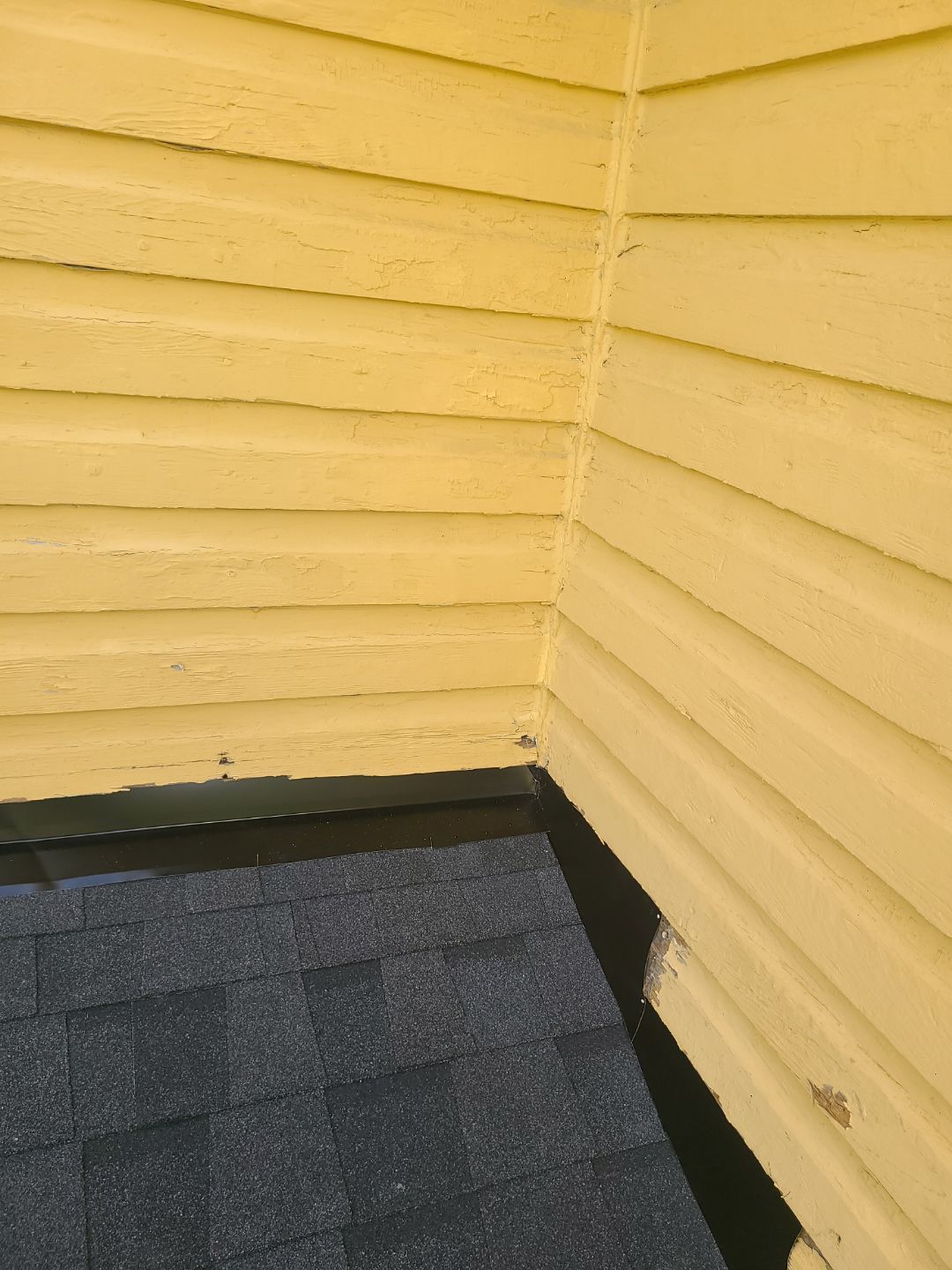 Arlington: CertainTeed Landmark Designer Shingles in Moire Black by RM Banning, Inc.