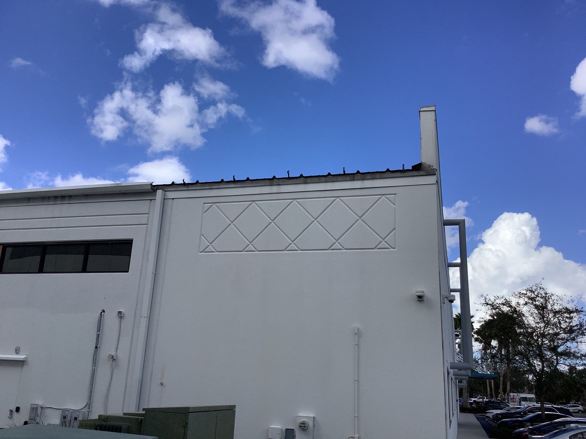 7-inch Box Seamless Gutters in Sarasota FL by Gutter Professors