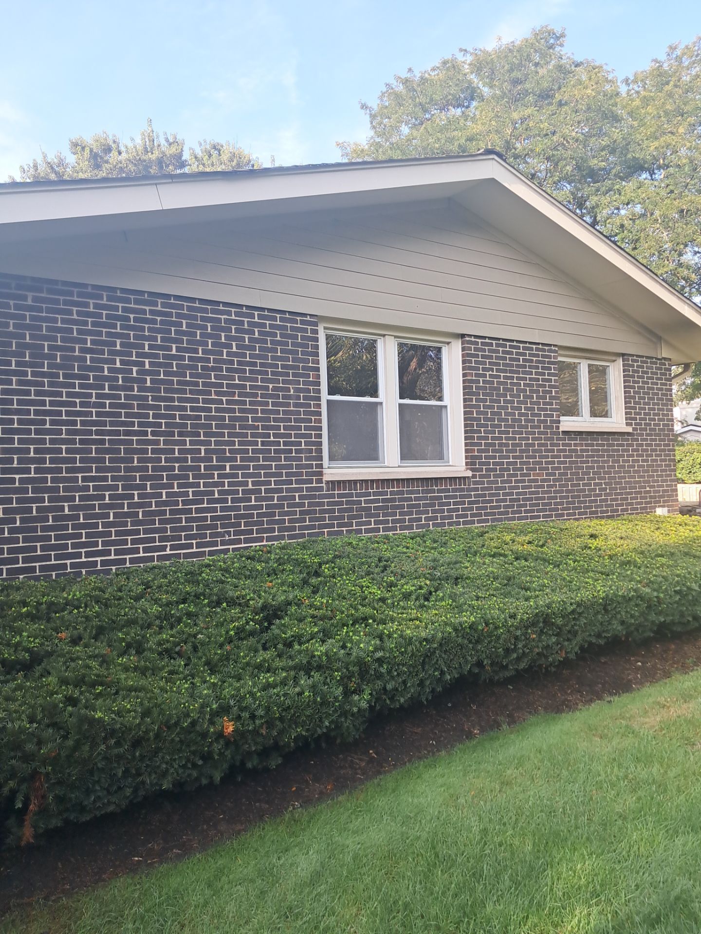 Exterior House Washing, Window Cleaning & Hardscape Maintenance by Northern Power Washing LLC.