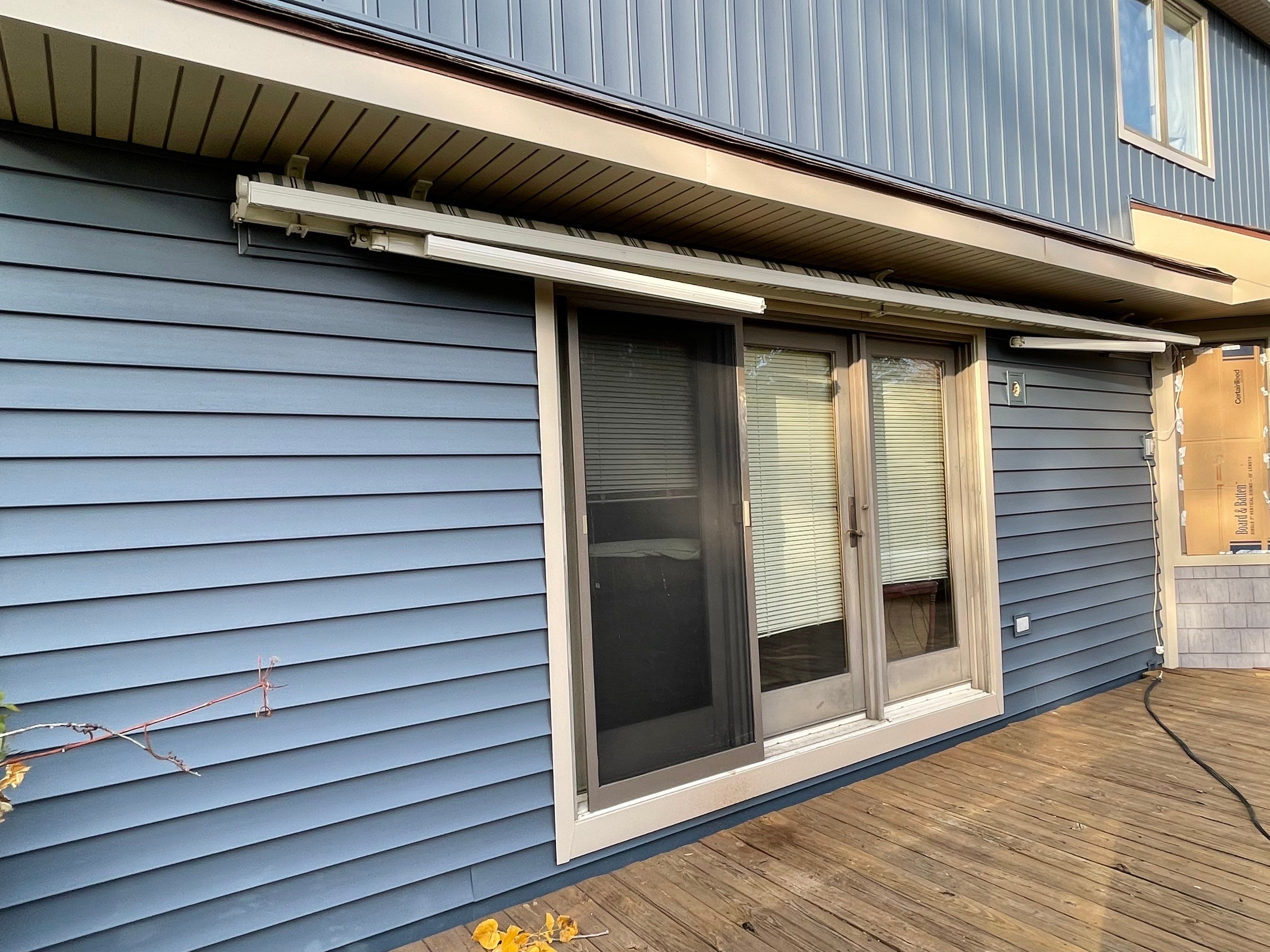 CertainTeed Monogram D5 Pacific Blue + Cedar Impression Shake Driftwood Blend & Pacific Blue + CertainTeed Board & Batten Pacific Blue by 180 Contractors