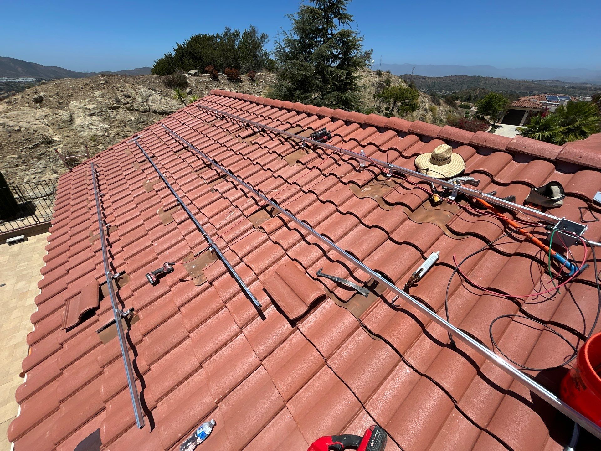 Solar Energy System and Tesla Powerwall Installation in Thousand Oaks by AWS Solar