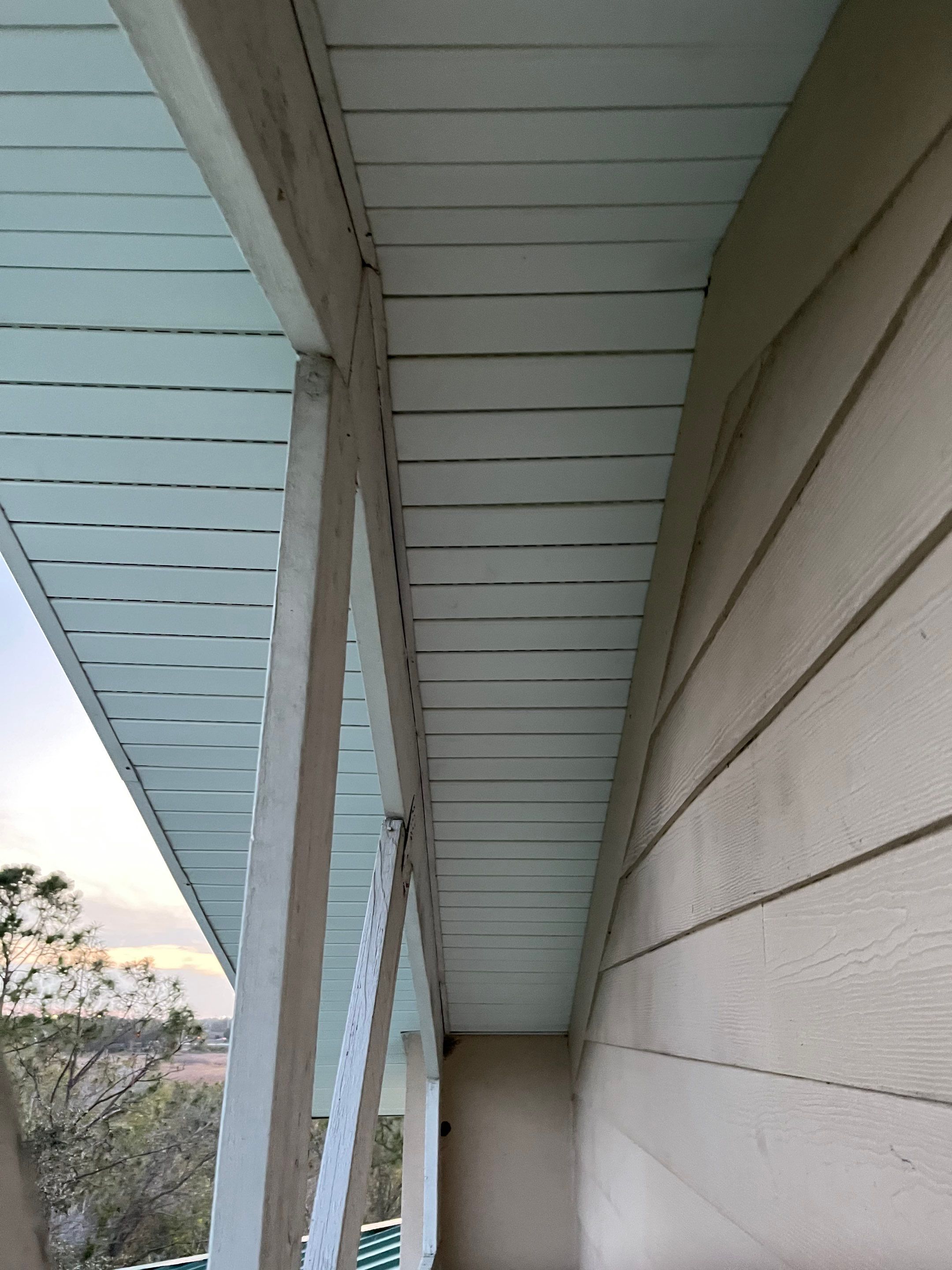 Soffit and Fascia Repair in Sarasota FL by Gutter Professors