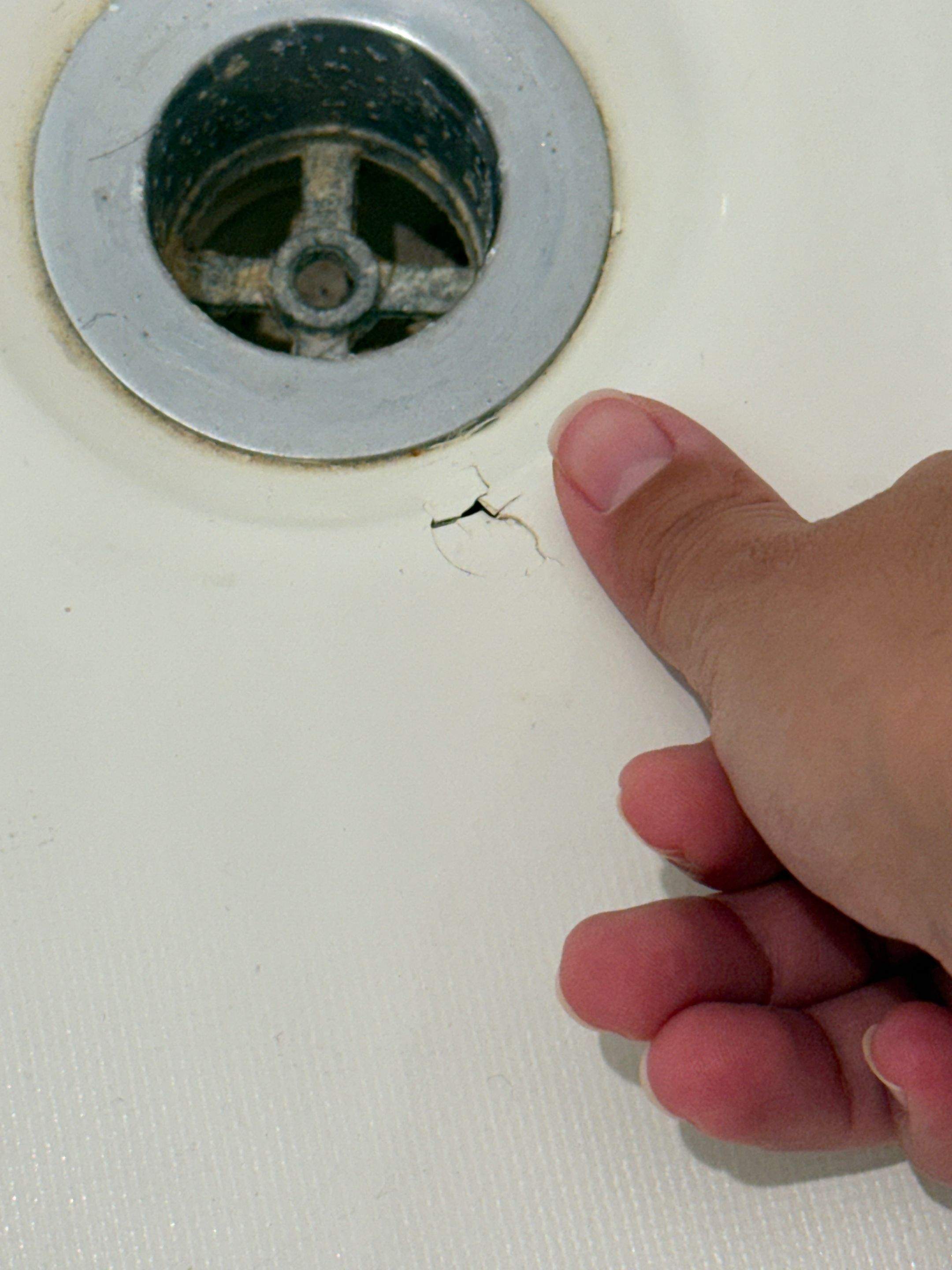 Bathtub Crack Repair by Surface Experts - Cypress / North Katy