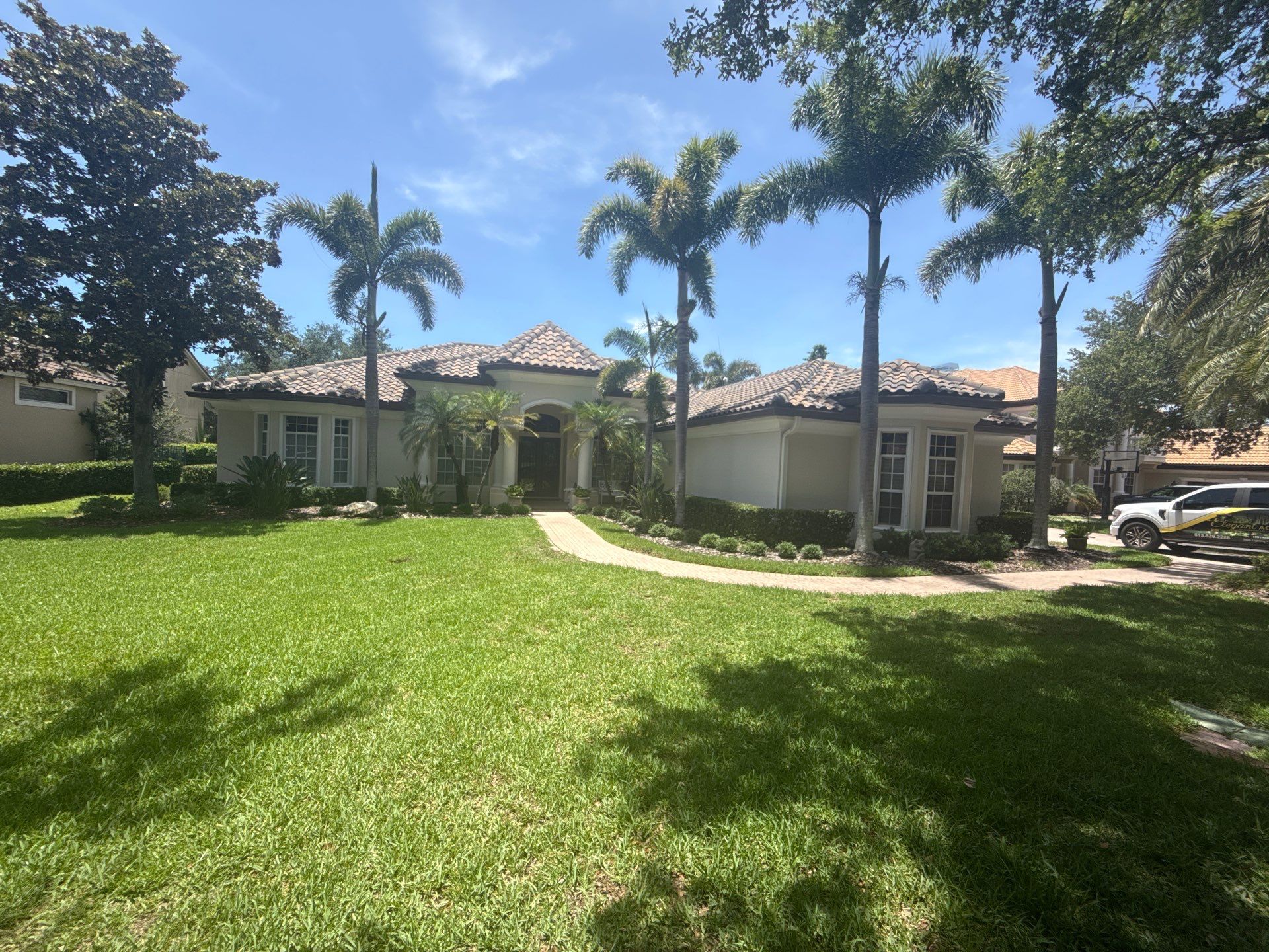 Architectural and Landscape Lighting Installation in Palm Harbor by Elegant Accents
