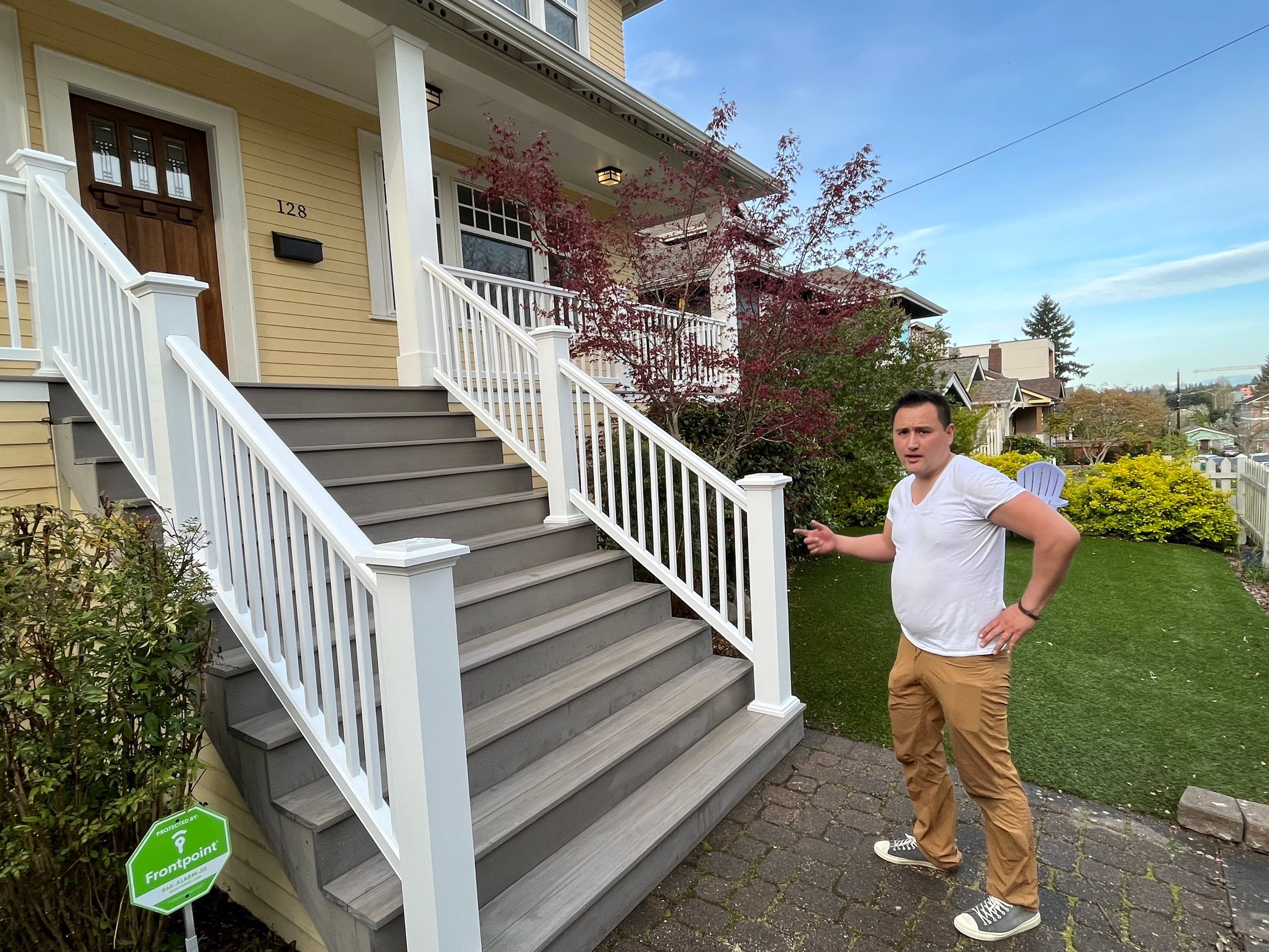 Greenlake Front Porch by Alki deck builders 