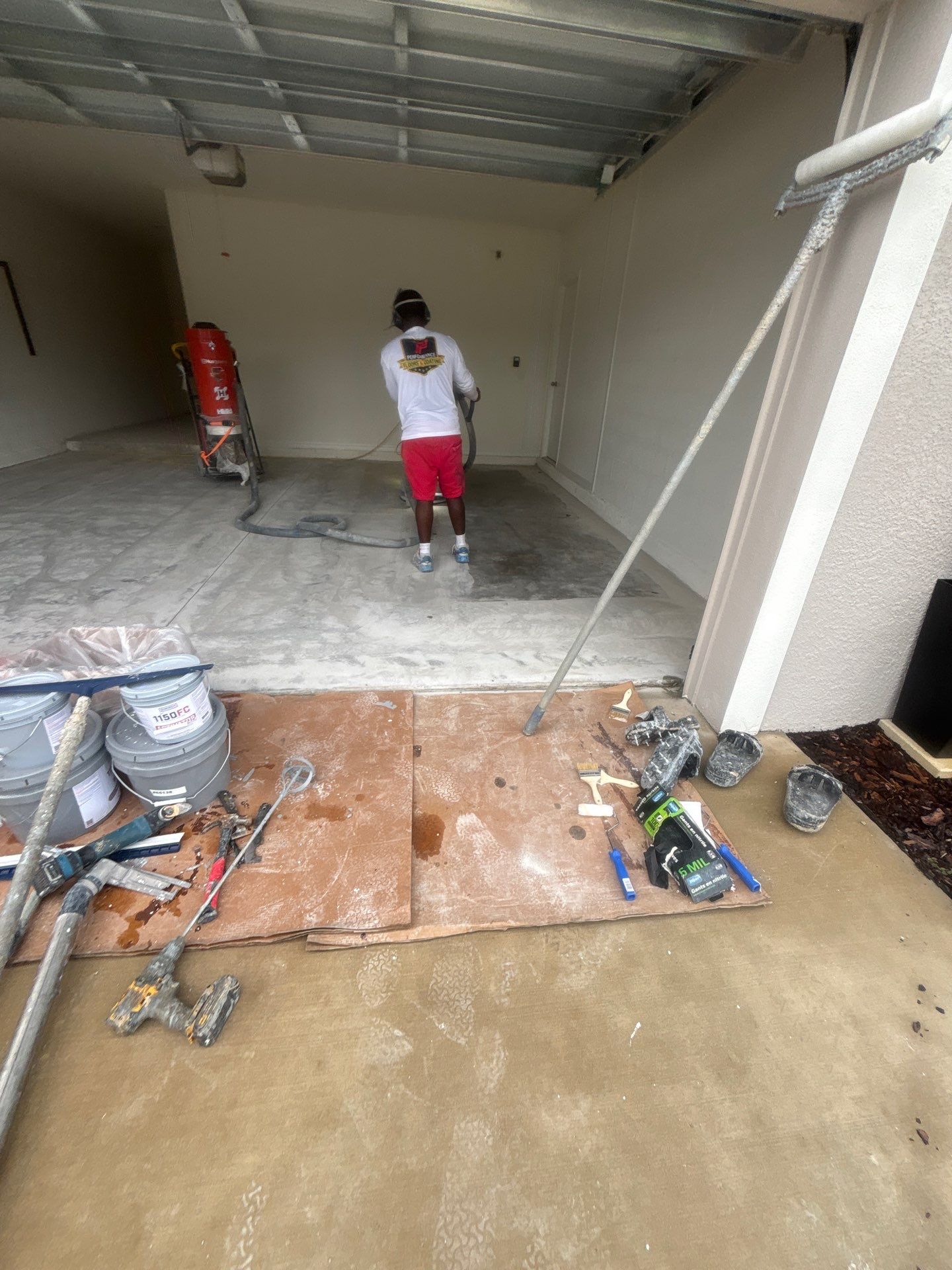Flake Epoxy Garage Floor Coating System in Zephyrhills by Performance Floors & Coating