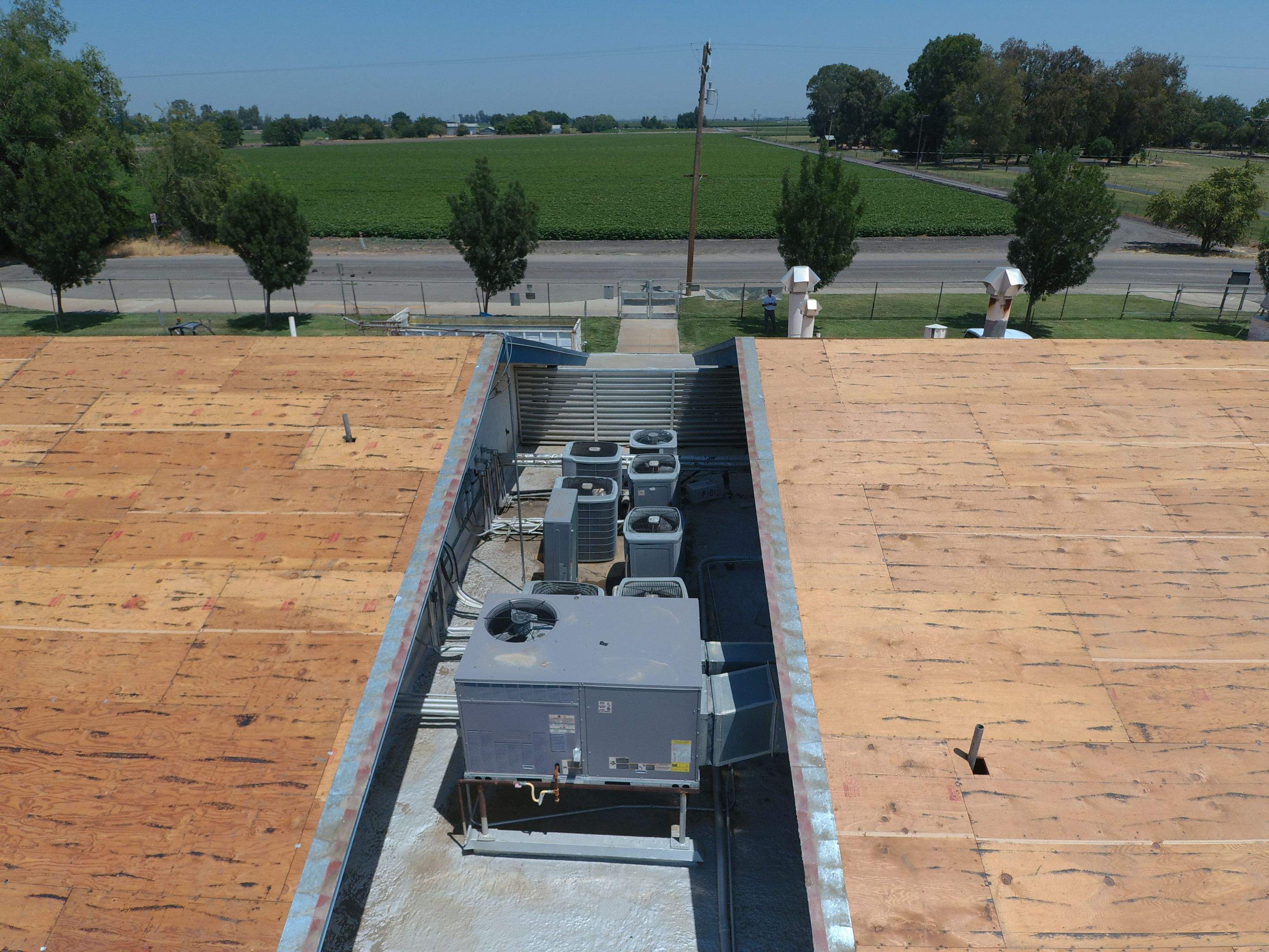 Certainteed Landmark Solaris shingle job using Certainteed Landmark Solaris composition shingles by Straight Edge Roofing Inc