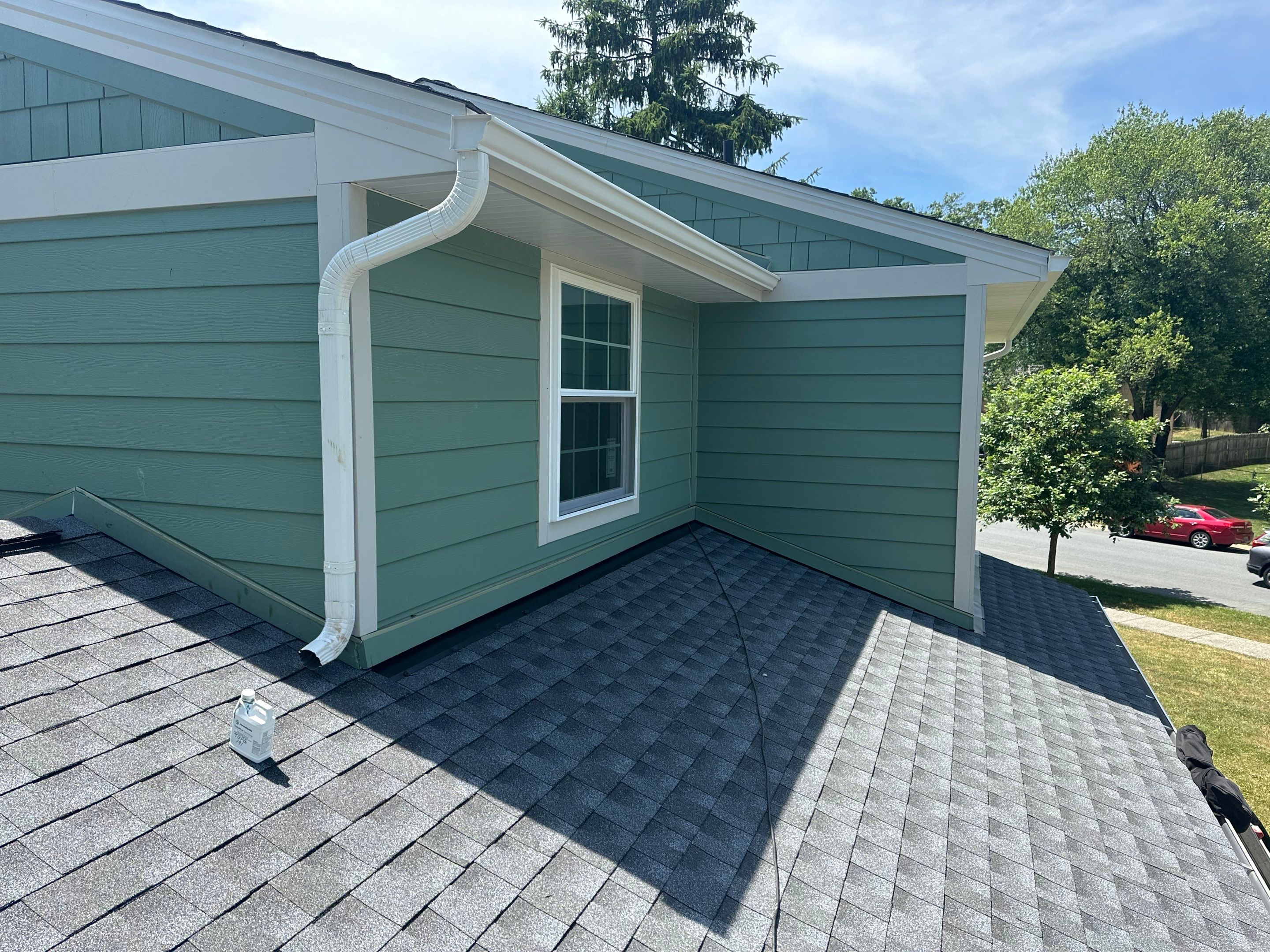 Siding Installation using JH Cedarmill Plank Dream by ExteriorPros