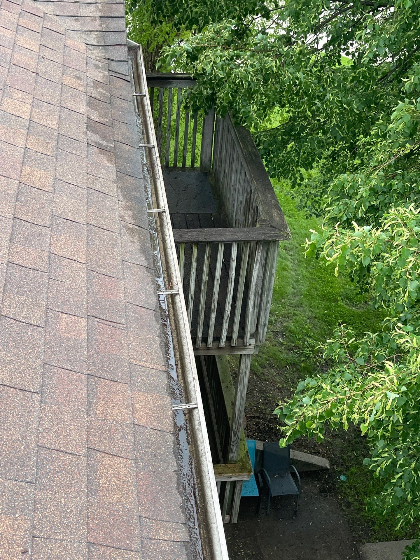 Commercial gutter cleaning Champaign & Urbana after photo with clean gutters