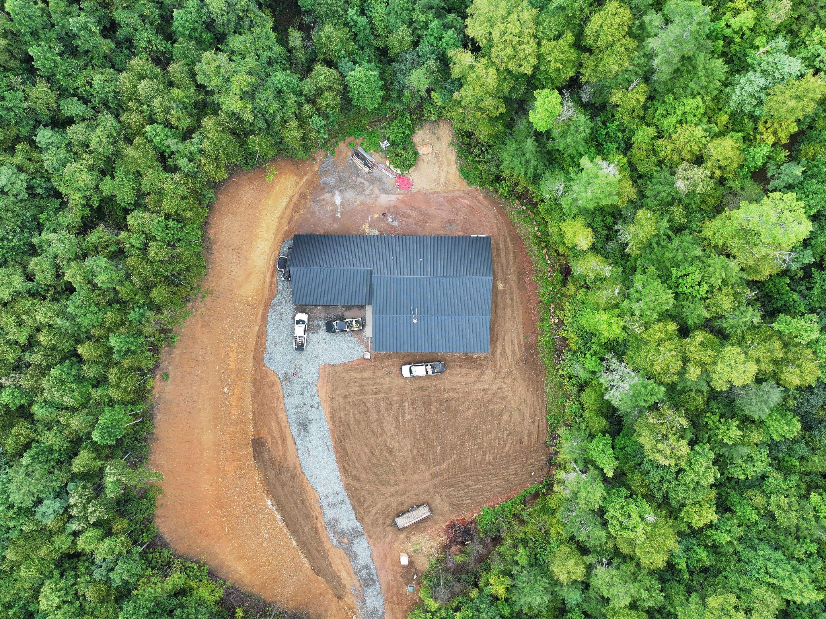 Smith Residence  by Omnia Roofing